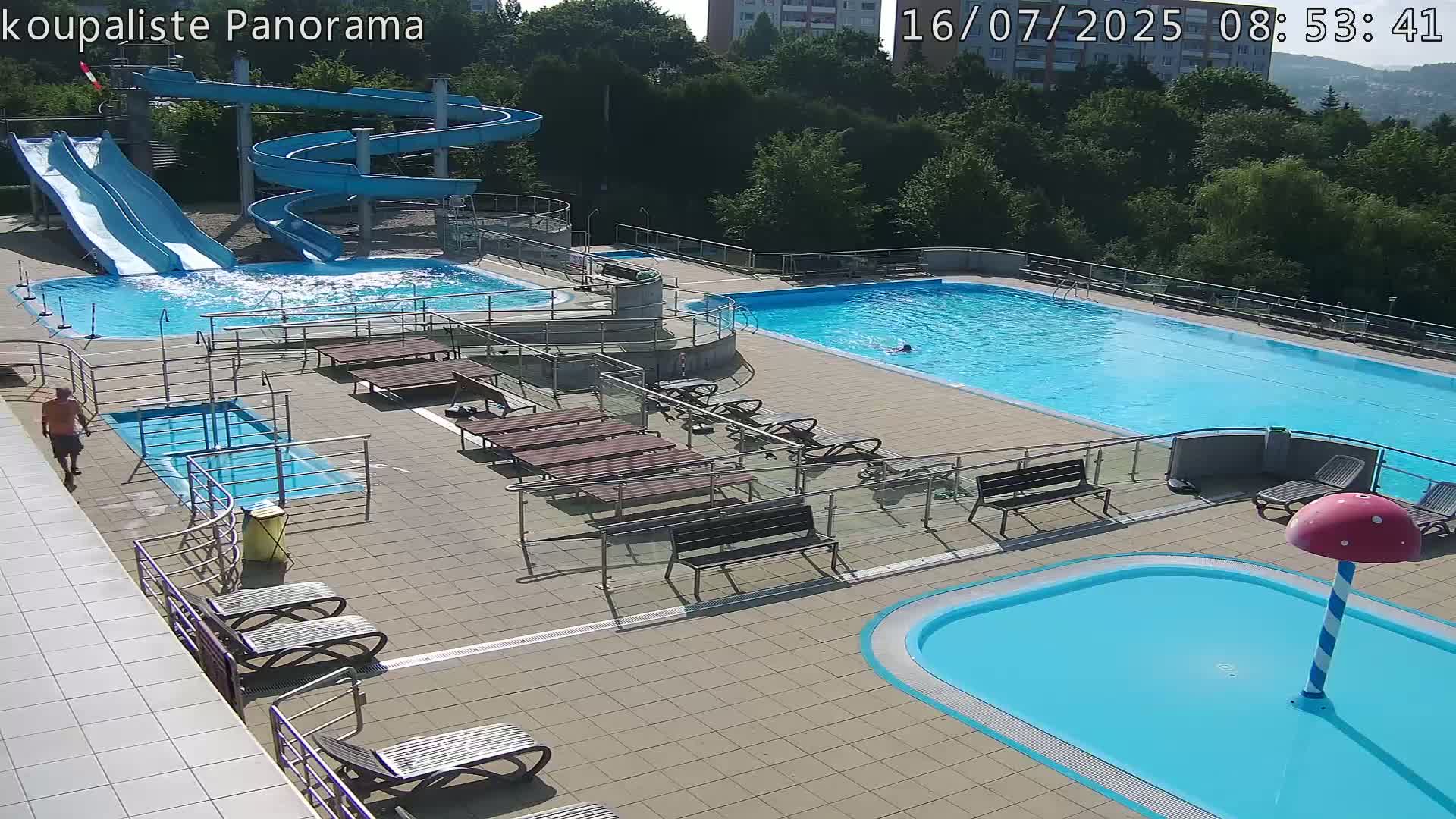 Zlín - Koupaliště Panorama Swimming Pool & Aquapark Live Cam - Zlin 5, Zlin, Czechia