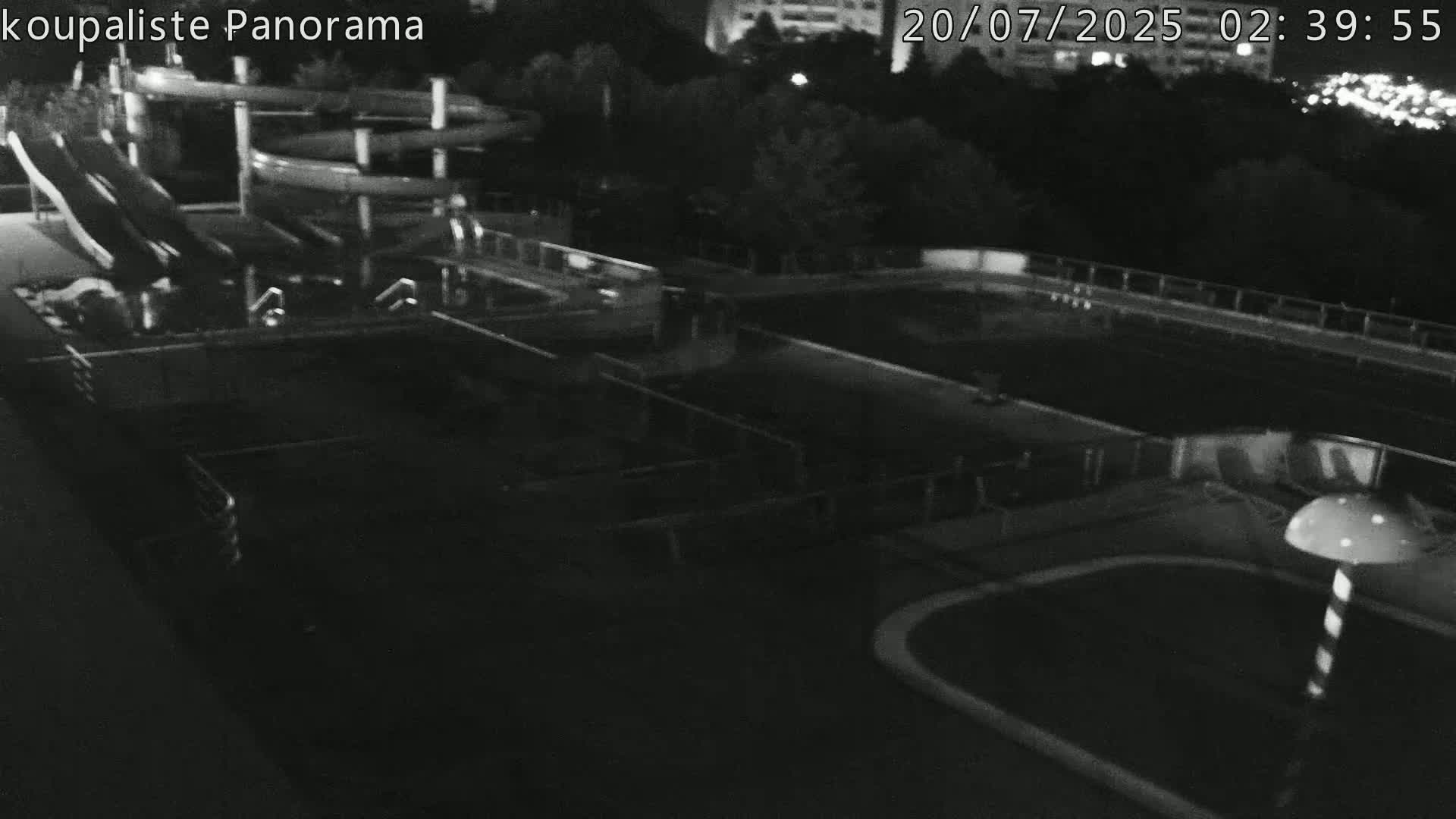 Zlín - Koupaliště Panorama Swimming Pool & Aquapark Live Cam - Zlin 5, Zlin, Czechia
