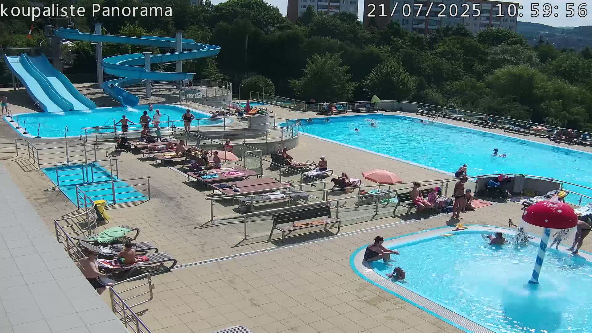 Zlín - Koupaliště Panorama Swimming Pool & Aquapark Live Cam - Zlin 5, Zlin, Czechia