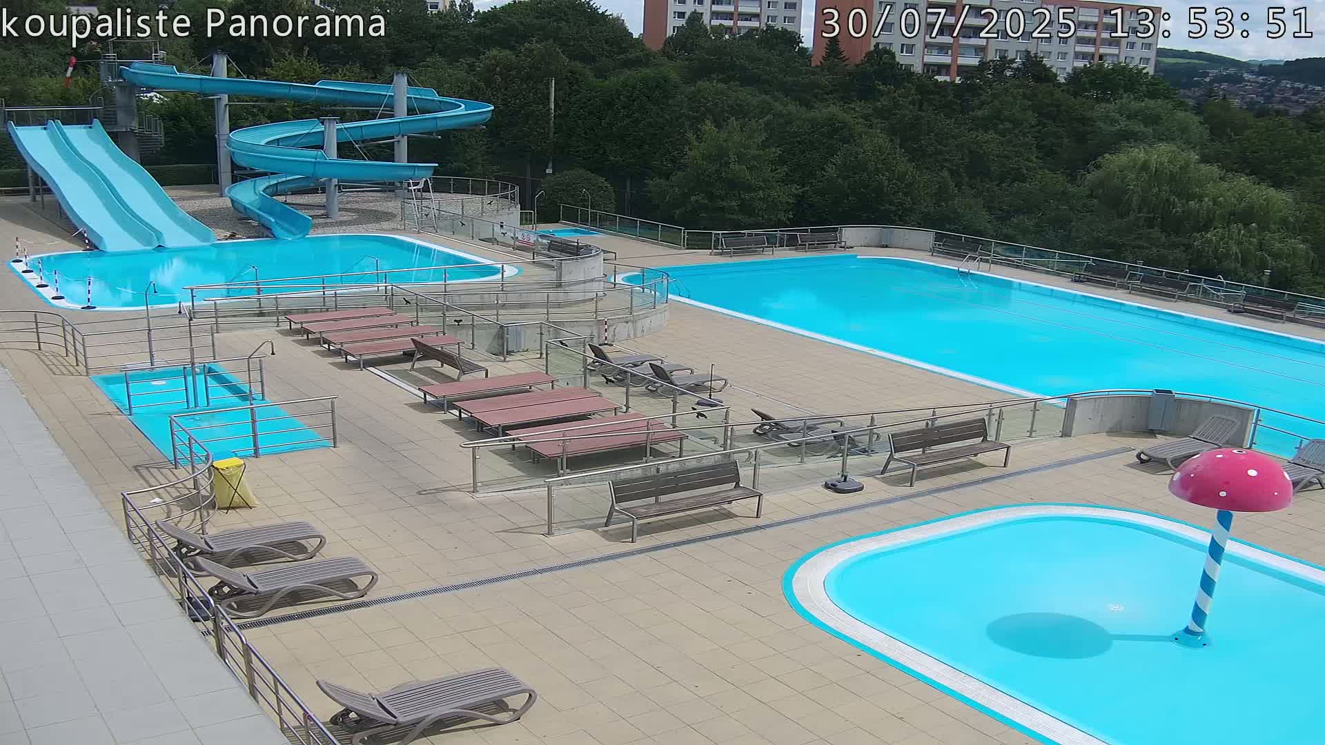 Zlín - Koupaliště Panorama Swimming Pool & Aquapark Live Cam - Zlin 5, Zlin, Czechia