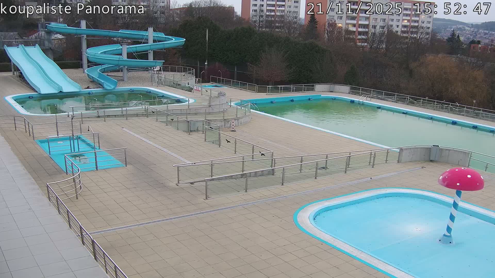Zlín - Koupaliště Panorama Swimming Pool & Aquapark Live Cam - Zlin 5, Zlin, Czechia
