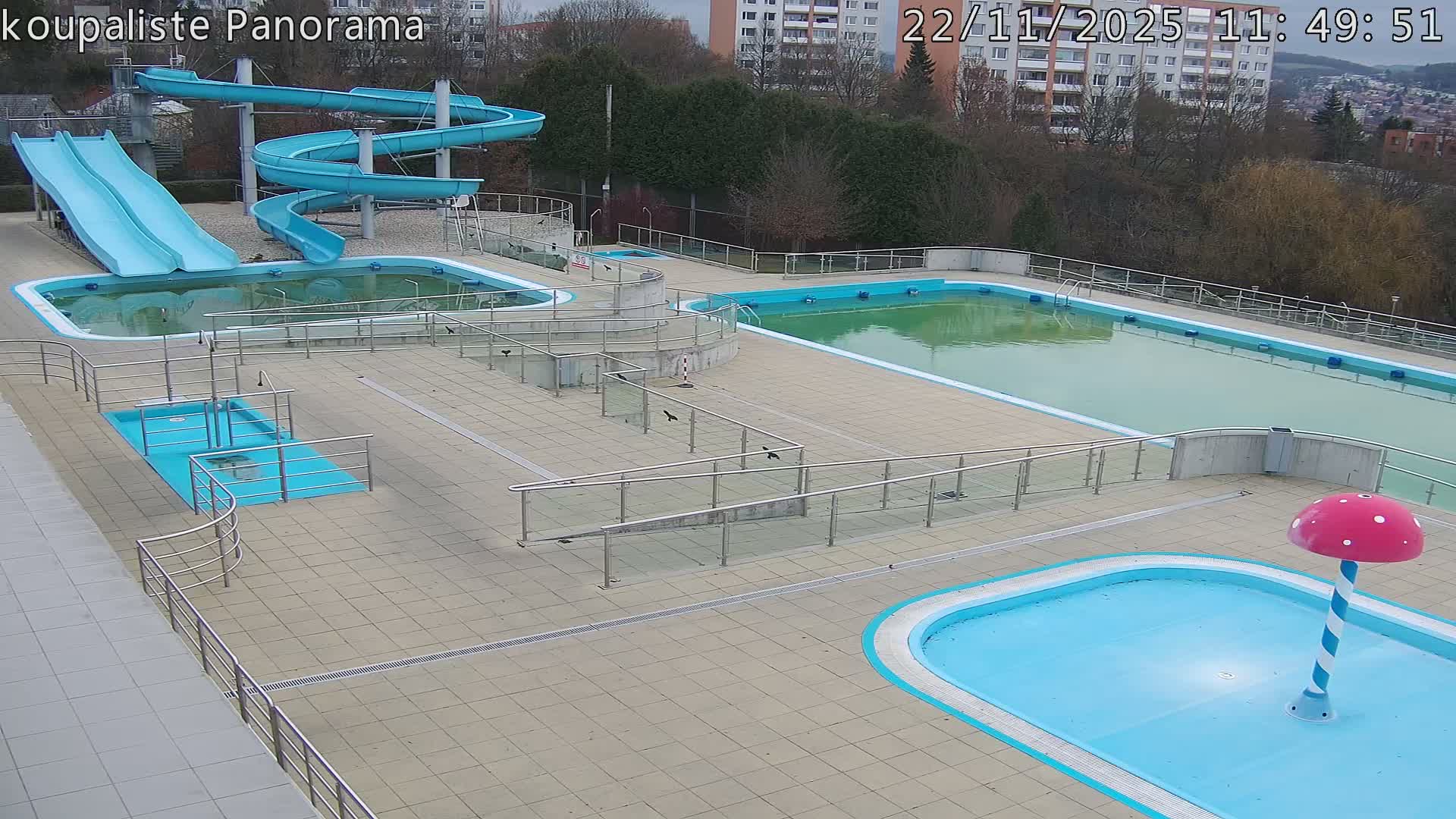 Zlín - Koupaliště Panorama Swimming Pool & Aquapark Live Cam - Zlin 5, Zlin, Czechia