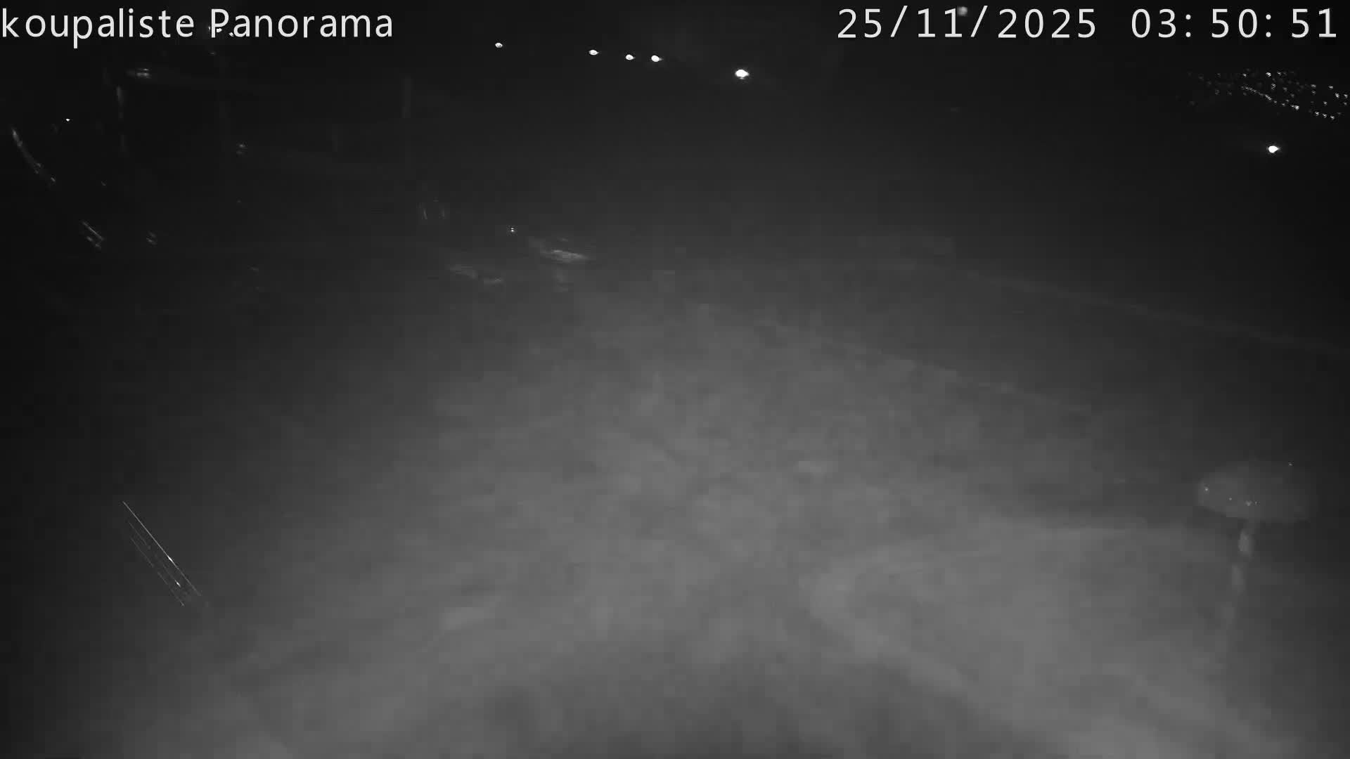 Zlín - Koupaliště Panorama Swimming Pool & Aquapark Live Cam - Zlin 5, Zlin, Czechia