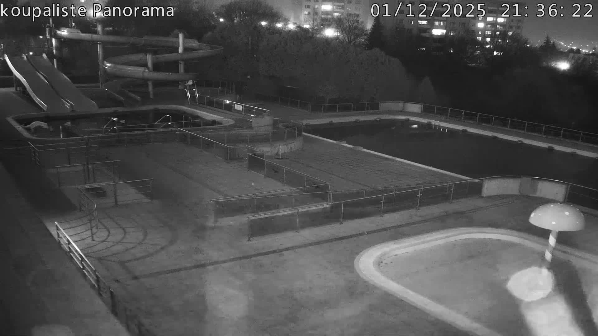 Zlín - Koupaliště Panorama Swimming Pool & Aquapark Live Cam - Zlin 5, Zlin, Czechia