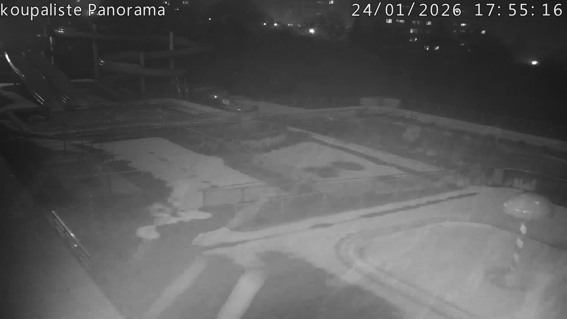 Zlín - Koupaliště Panorama Swimming Pool & Aquapark Live Cam - Zlin 5, Zlin, Czechia