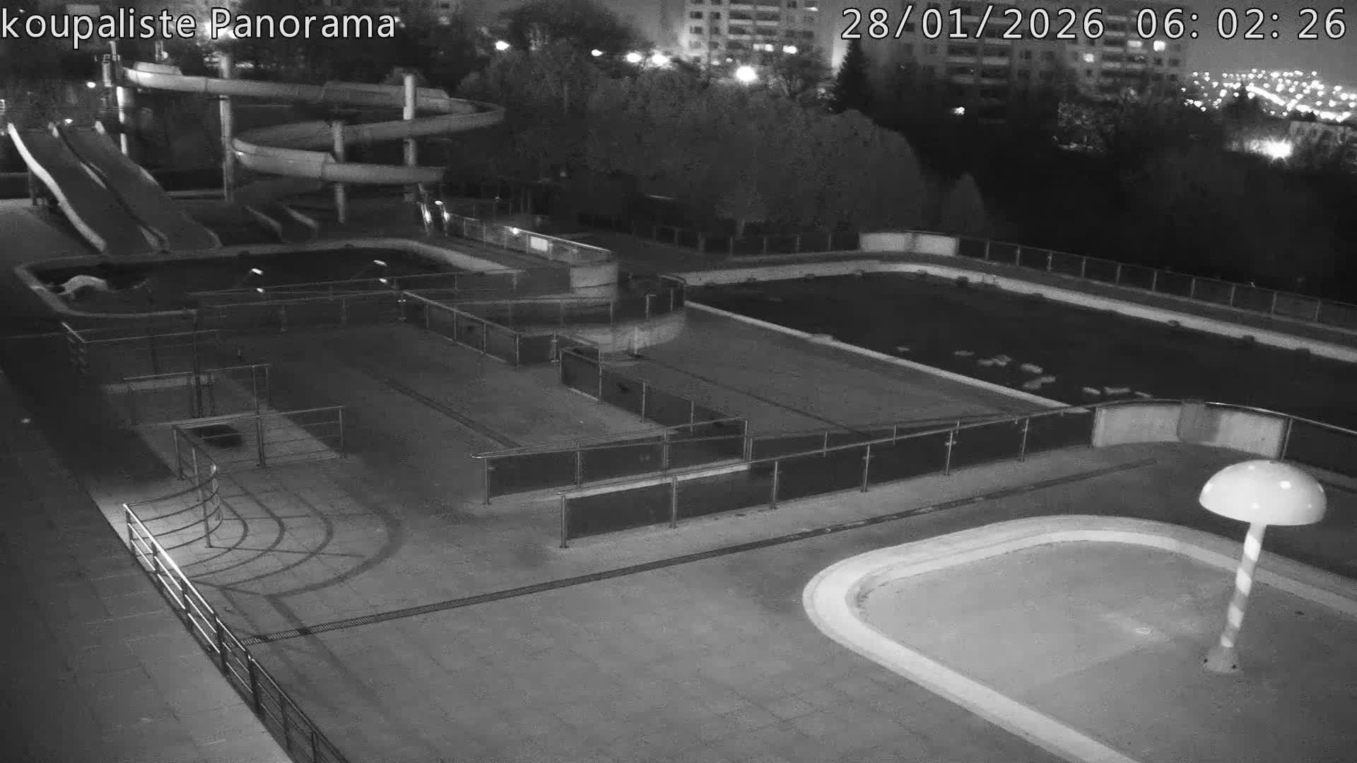 Zlín - Koupaliště Panorama Swimming Pool & Aquapark Live Cam - Zlin 5, Zlin, Czechia