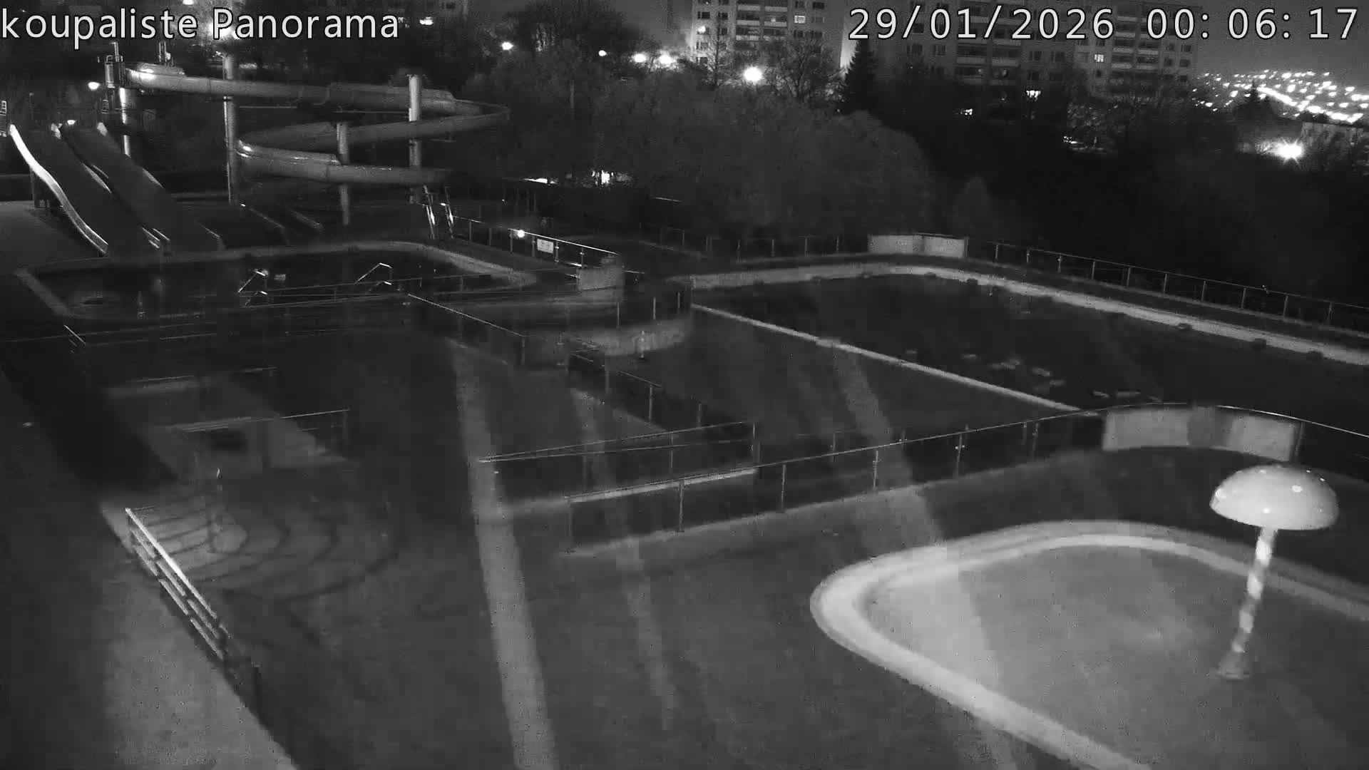 Zlín - Koupaliště Panorama Swimming Pool & Aquapark Live Cam - Zlin 5, Zlin, Czechia