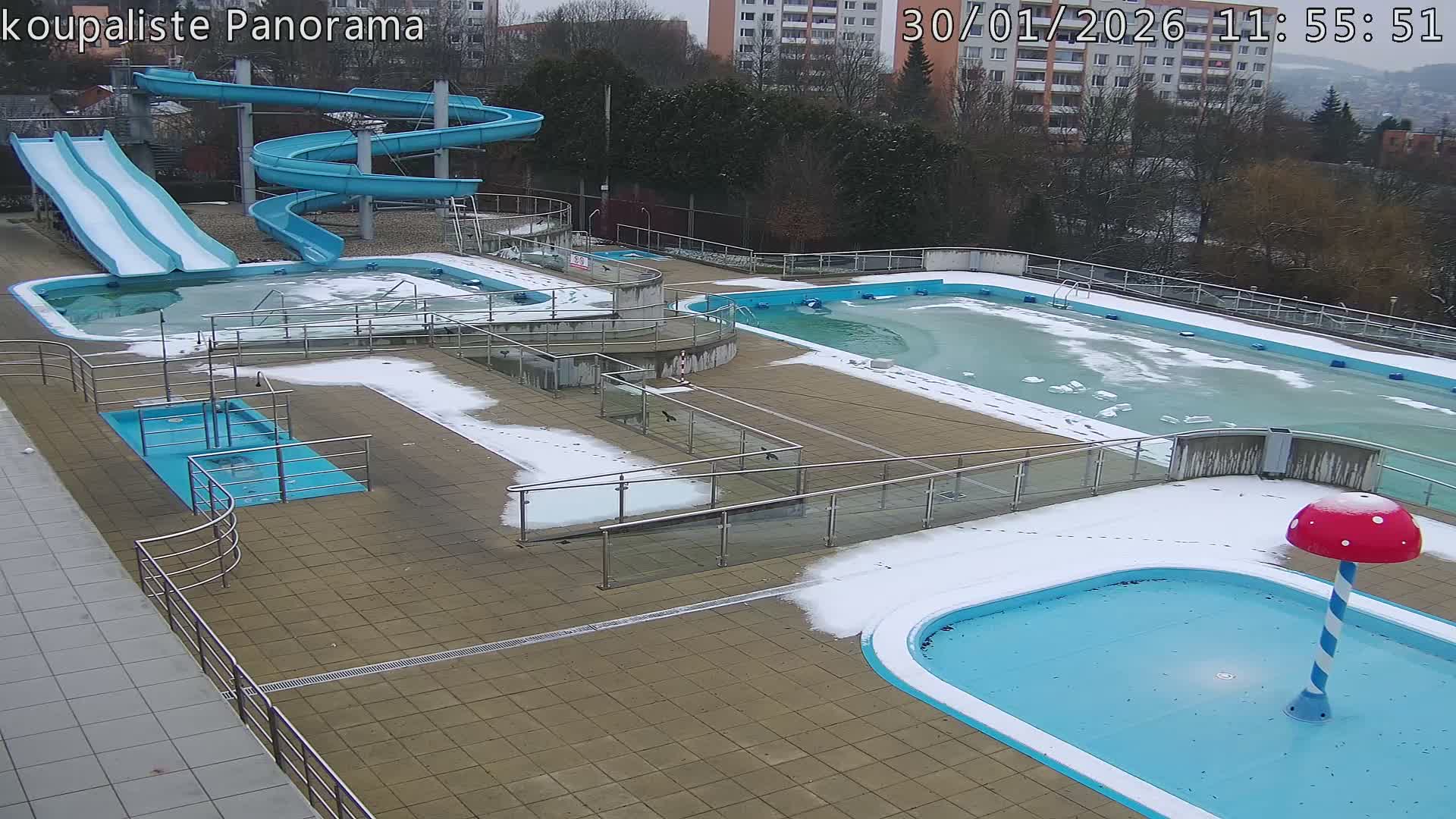 Zlín - Koupaliště Panorama Swimming Pool & Aquapark Live Cam - Zlin 5, Zlin, Czechia