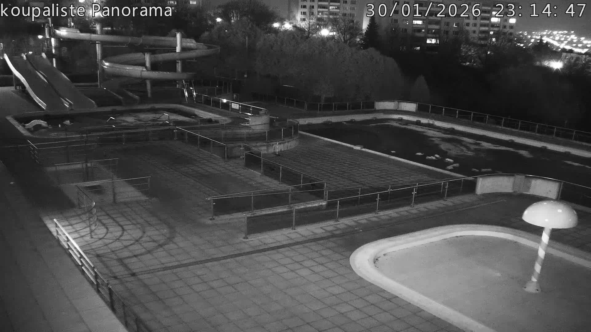 Zlín - Koupaliště Panorama Swimming Pool & Aquapark Live Cam - Zlin 5, Zlin, Czechia