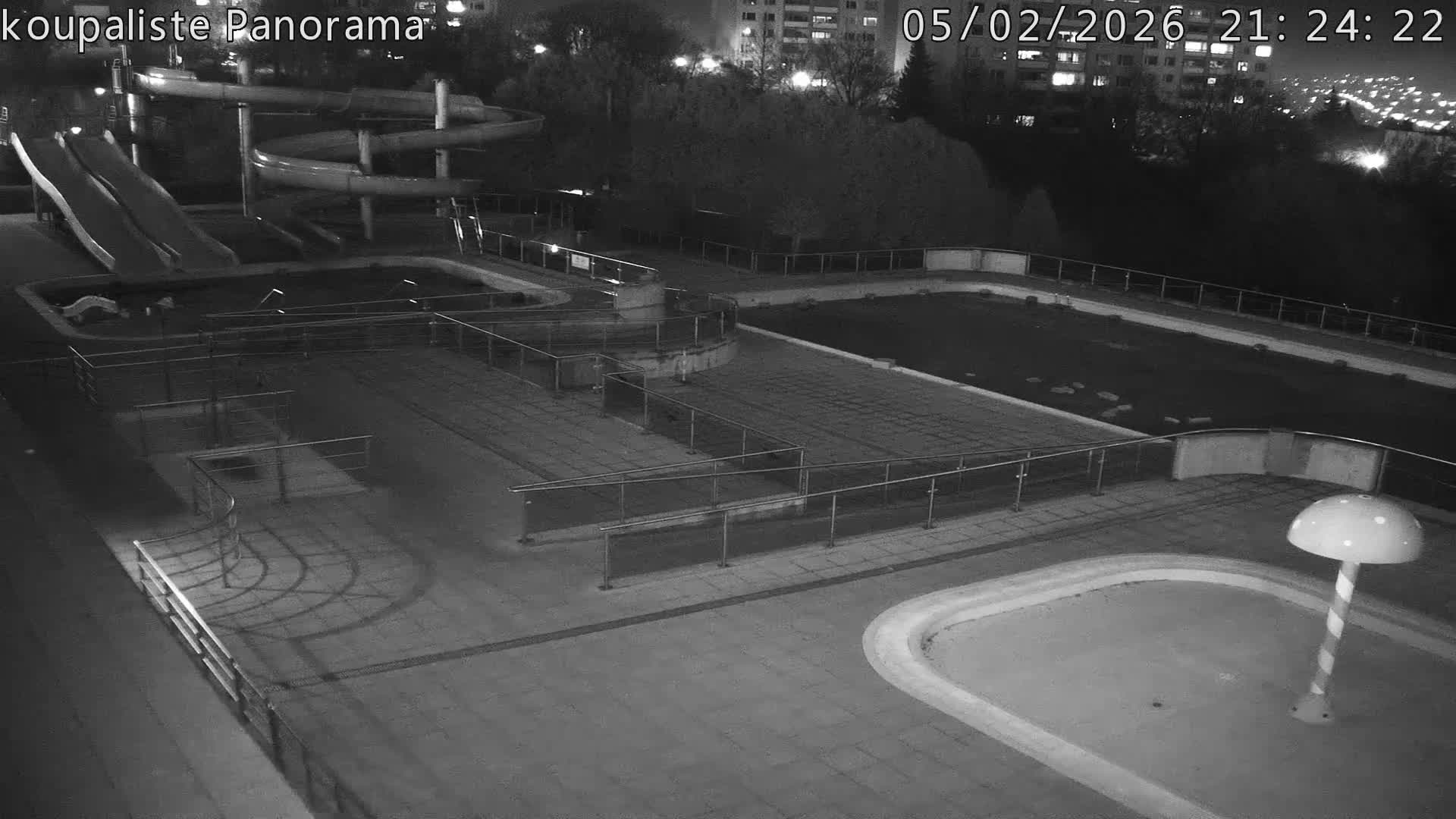 Zlín - Koupaliště Panorama Swimming Pool & Aquapark Live Cam - Zlin 5, Zlin, Czechia