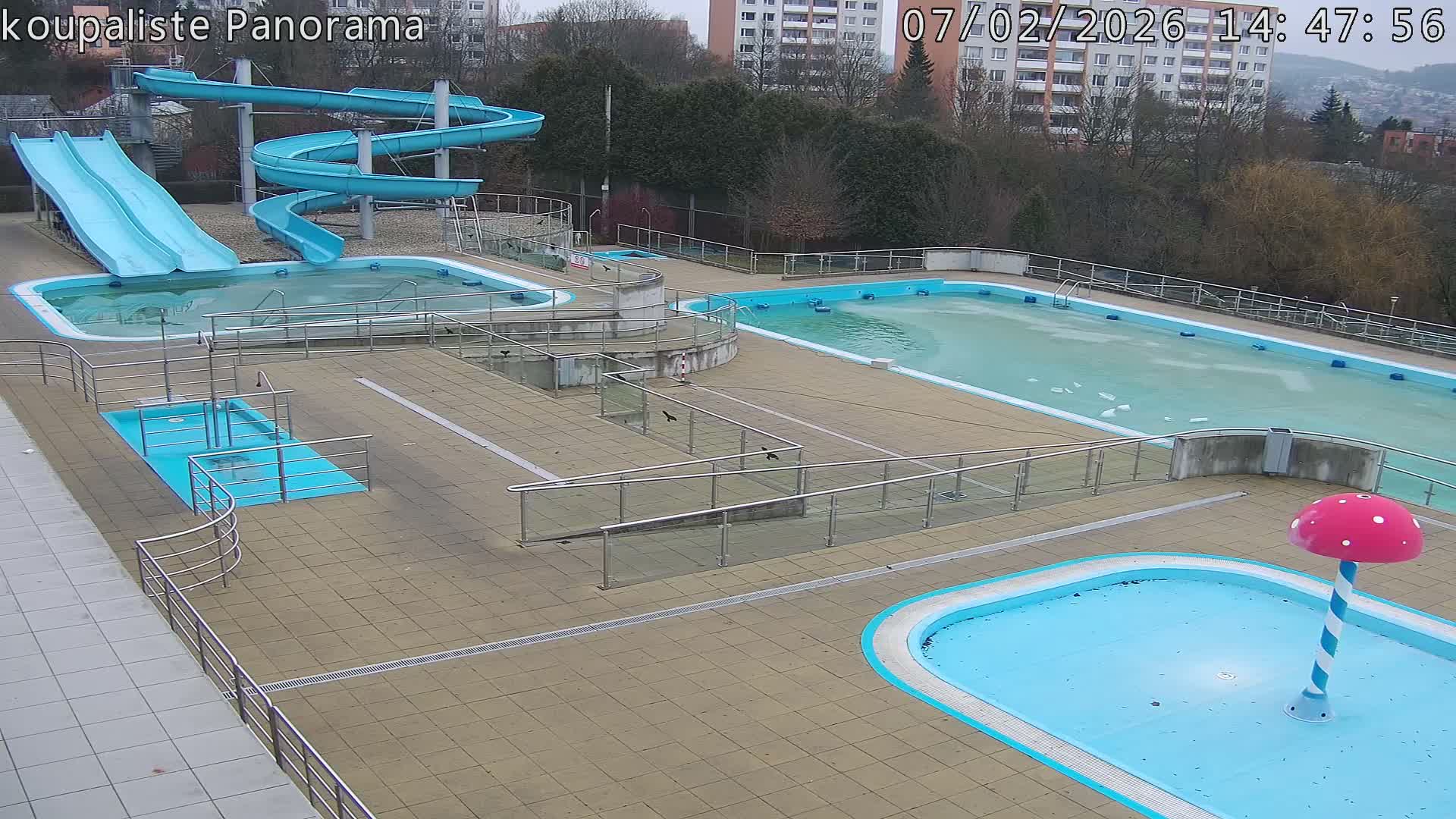 Zlín - Koupaliště Panorama Swimming Pool & Aquapark Live Cam - Zlin 5, Zlin, Czechia