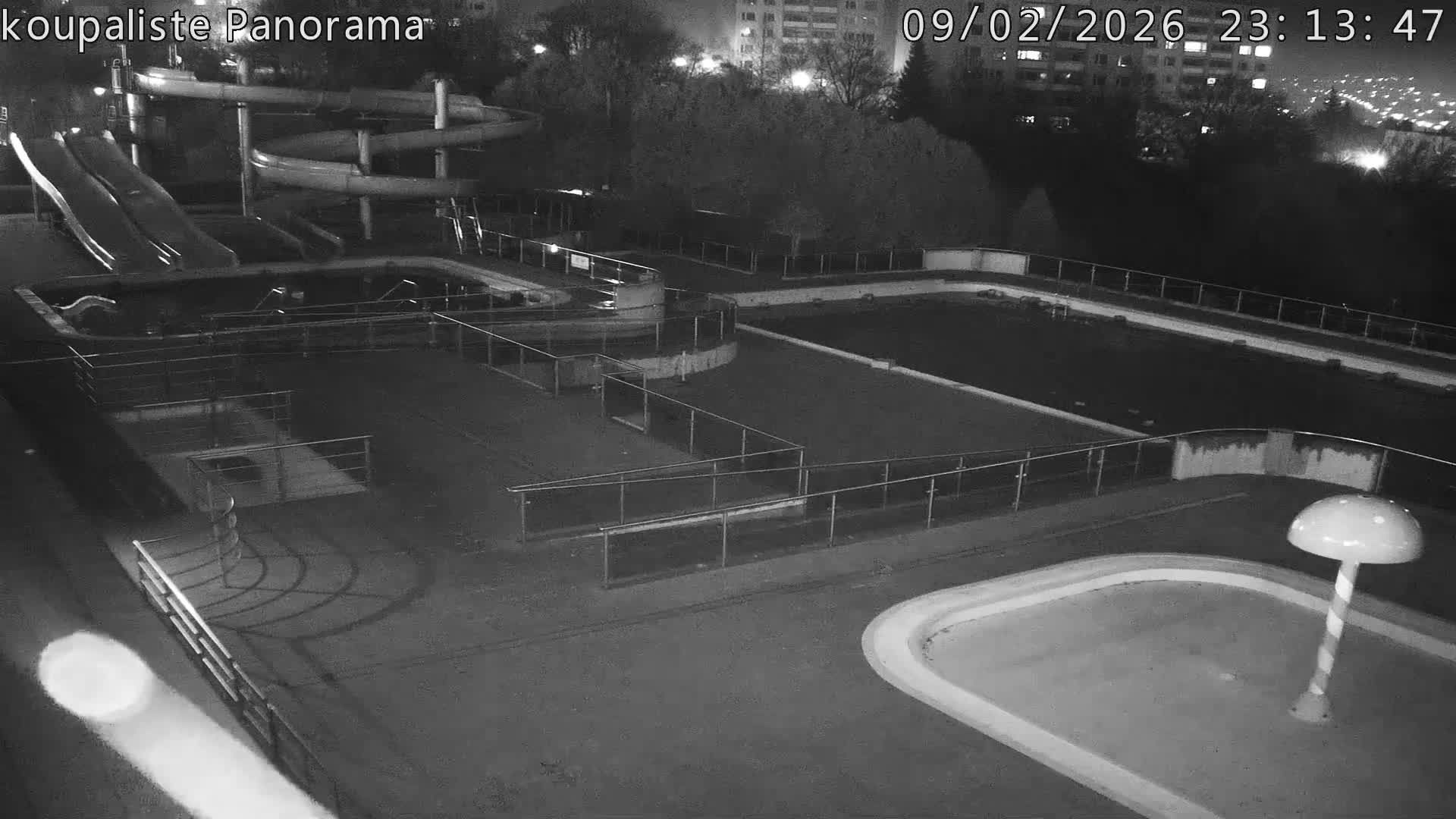 Zlín - Koupaliště Panorama Swimming Pool & Aquapark Live Cam - Zlin 5, Zlin, Czechia