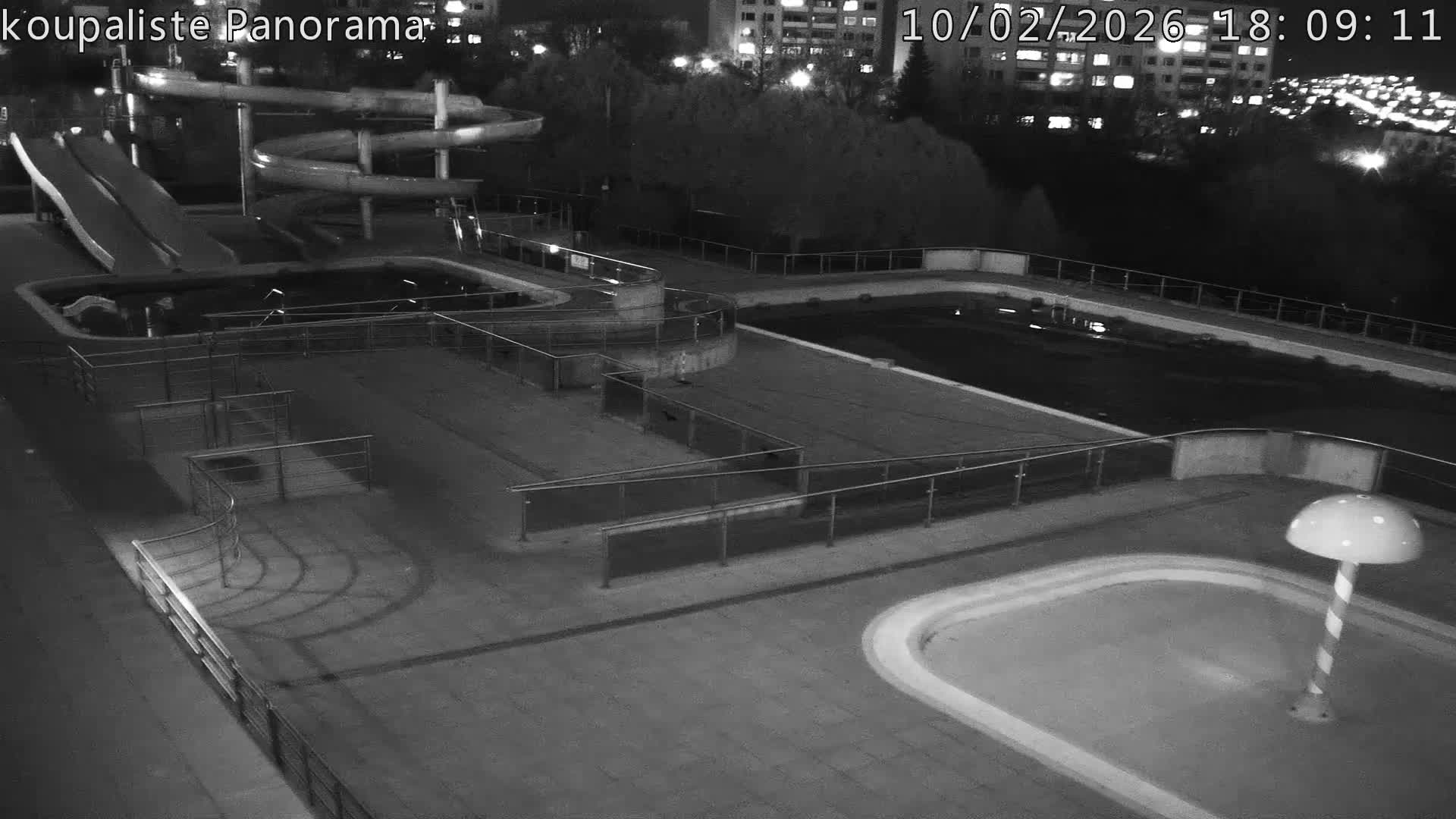 Zlín - Koupaliště Panorama Swimming Pool & Aquapark Live Cam - Zlin 5, Zlin, Czechia