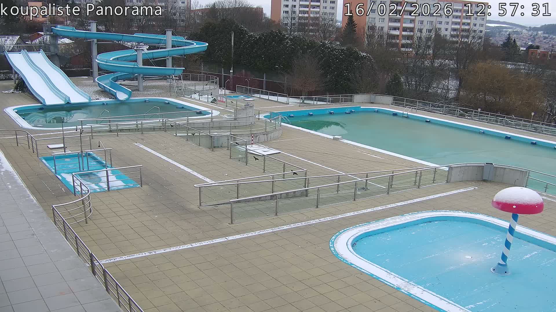 Zlín - Koupaliště Panorama Swimming Pool & Aquapark Live Cam - Zlin 5, Zlin, Czechia