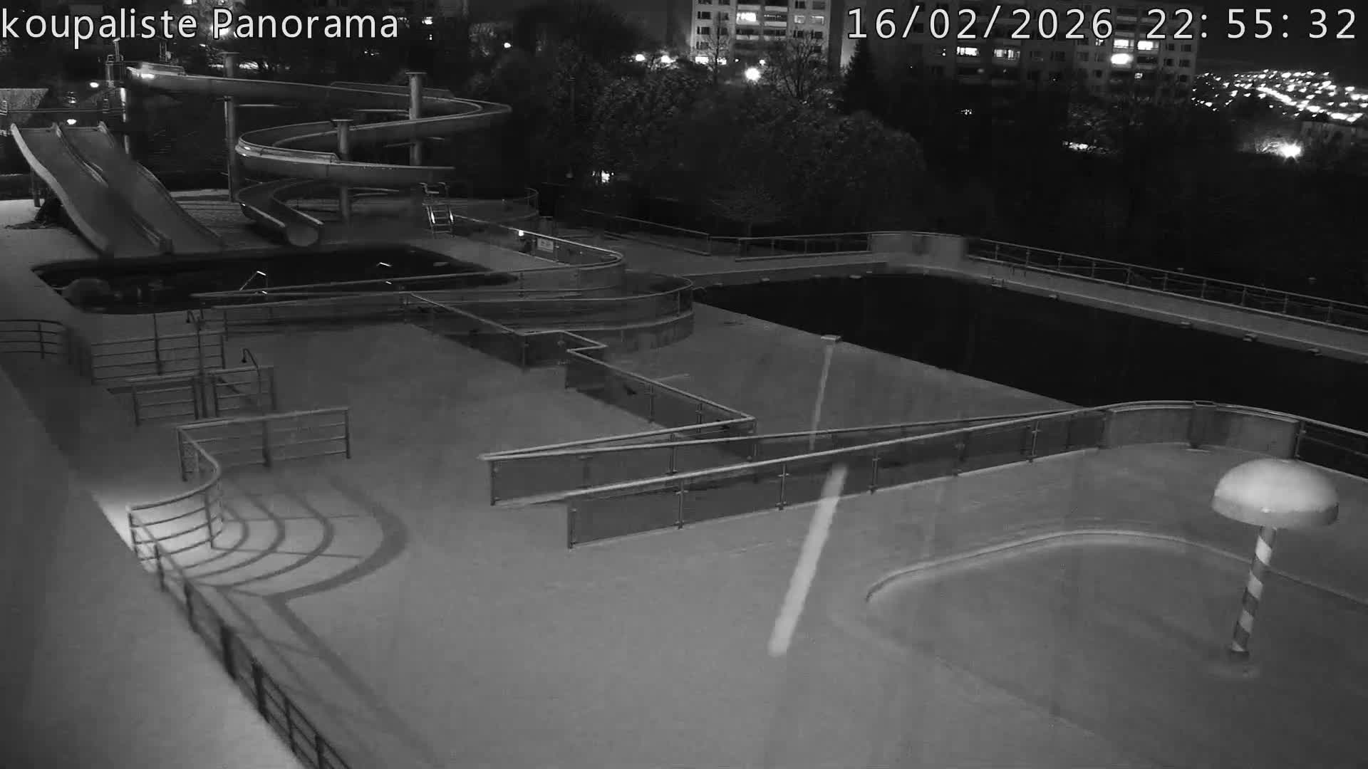 Zlín - Koupaliště Panorama Swimming Pool & Aquapark Live Cam - Zlin 5, Zlin, Czechia