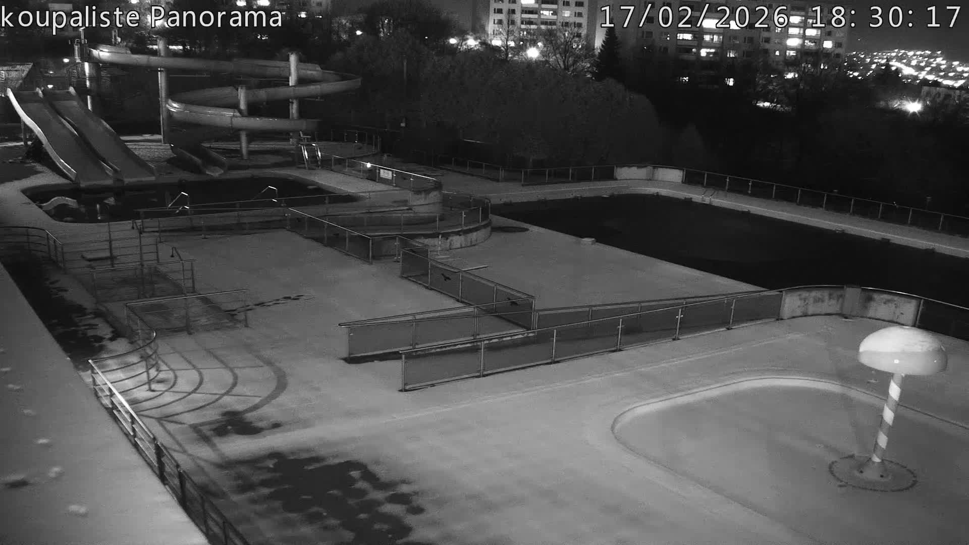 Zlín - Koupaliště Panorama Swimming Pool & Aquapark Live Cam - Zlin 5, Zlin, Czechia