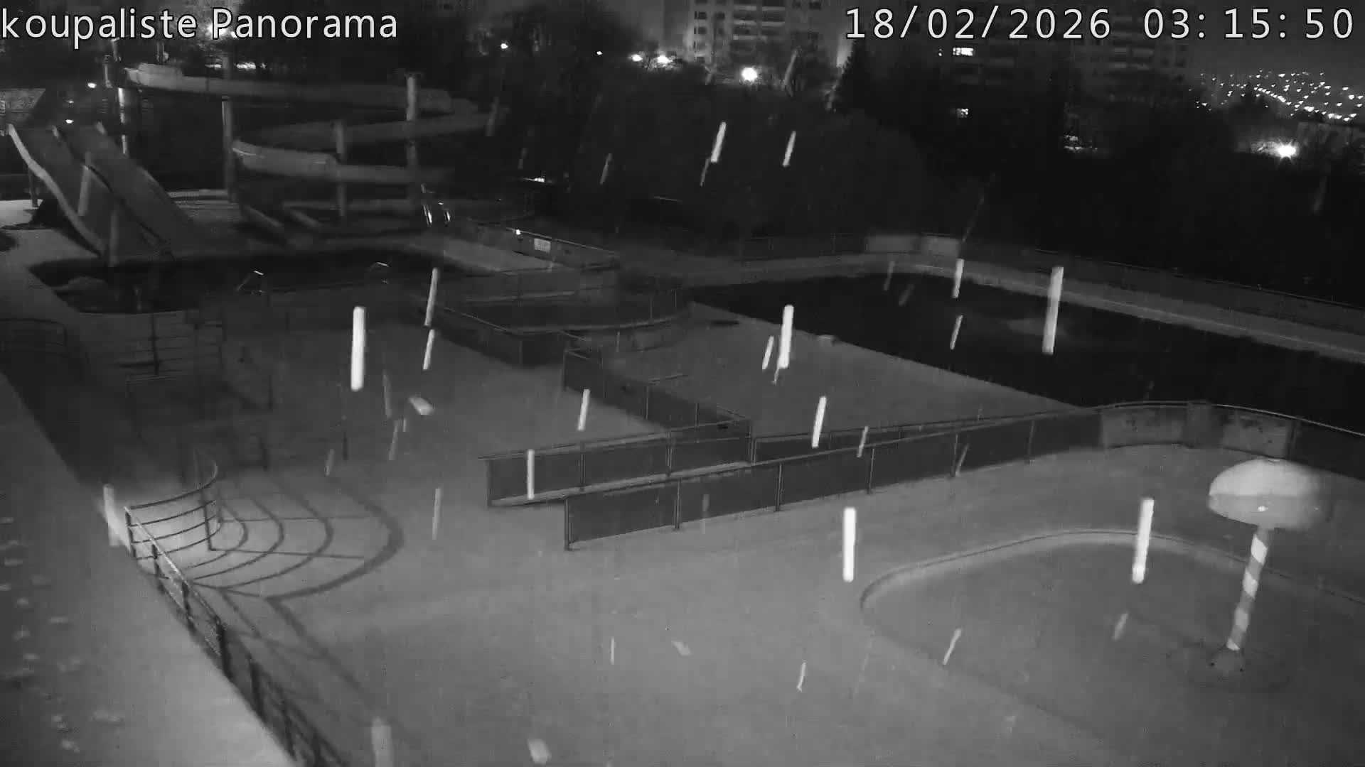 Zlín - Koupaliště Panorama Swimming Pool & Aquapark Live Cam - Zlin 5, Zlin, Czechia