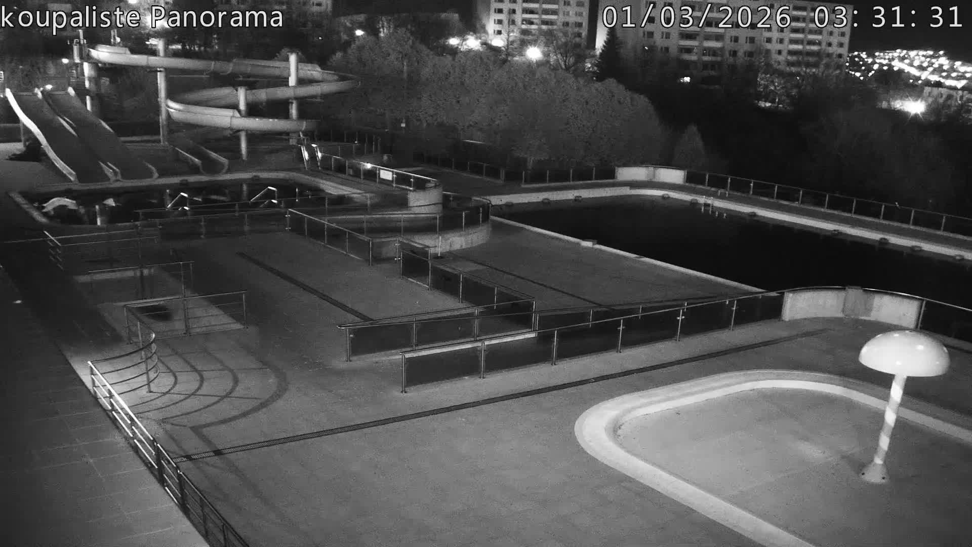 Zlín - Koupaliště Panorama Swimming Pool & Aquapark Live Cam - Zlin 5, Zlin, Czechia