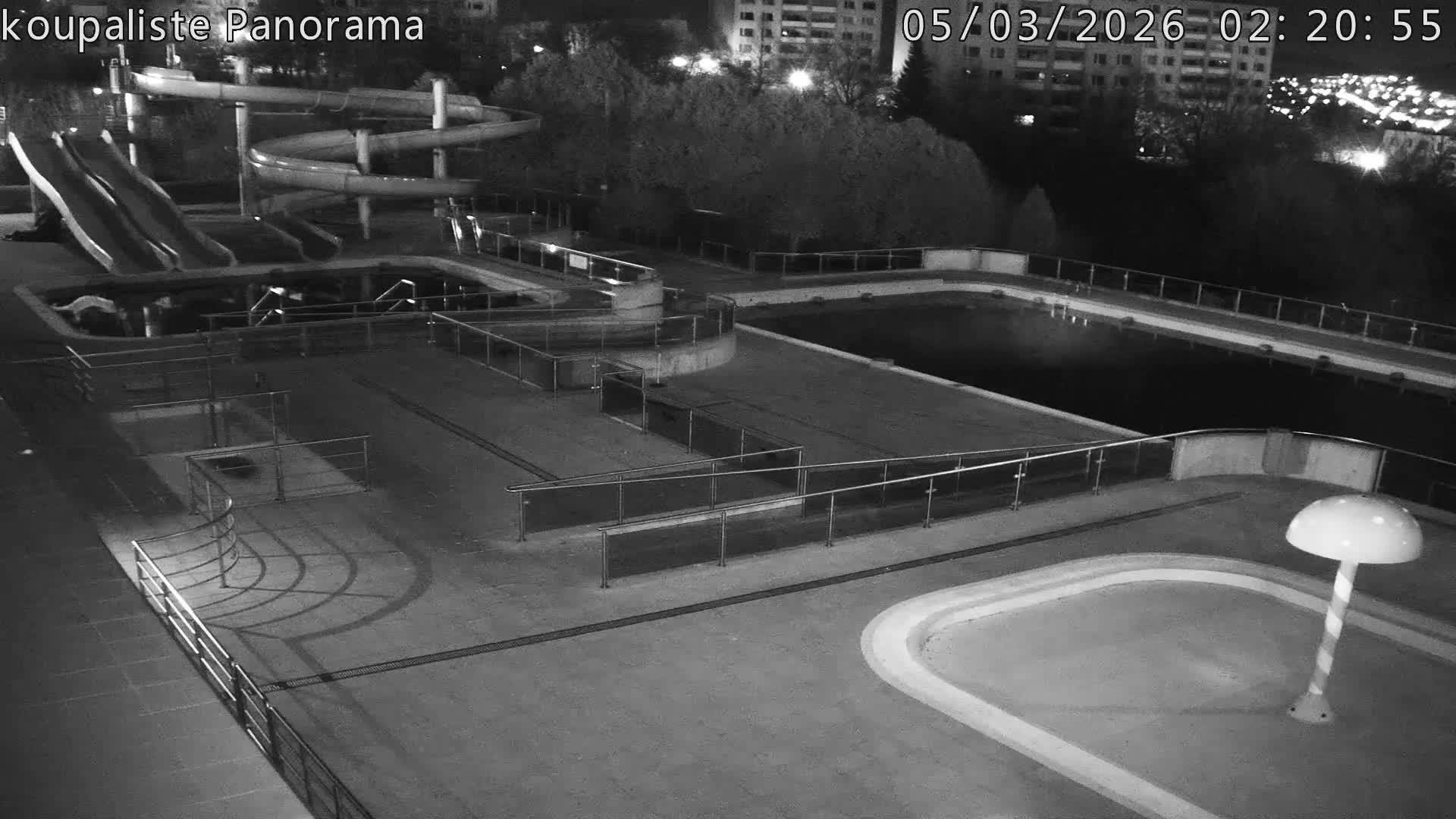 Zlín - Koupaliště Panorama Swimming Pool & Aquapark Live Cam - Zlin 5, Zlin, Czechia