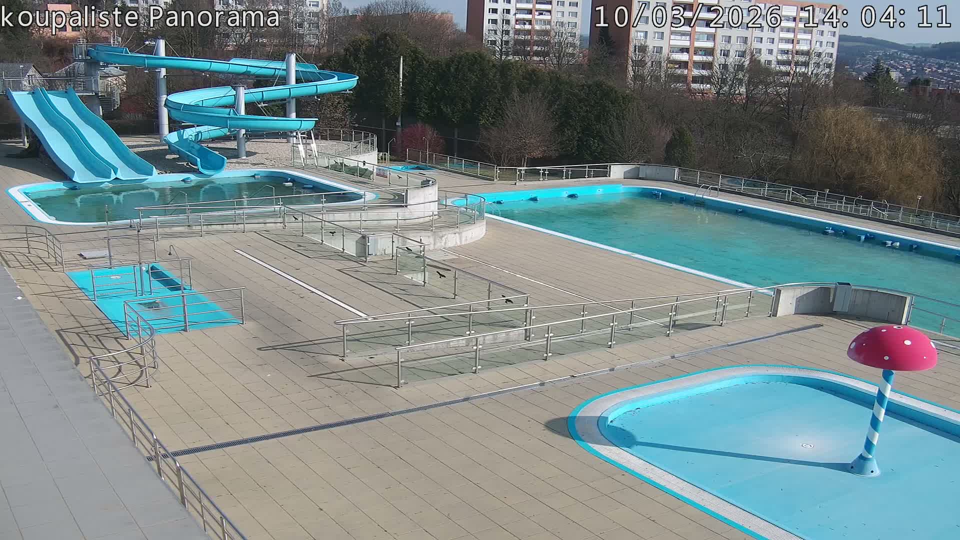 Zlín - Koupaliště Panorama Swimming Pool & Aquapark Live Cam - Zlin 5, Zlin, Czechia