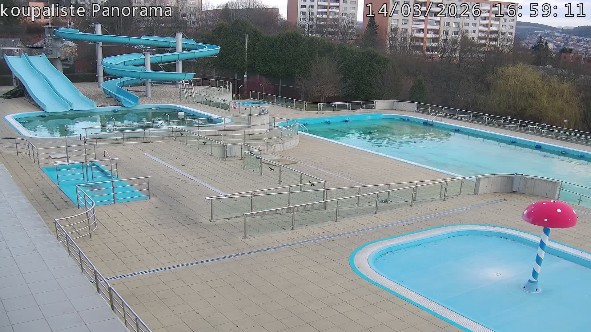Zlín - Koupaliště Panorama Swimming Pool & Aquapark Live Cam - Zlin 5, Zlin, Czechia