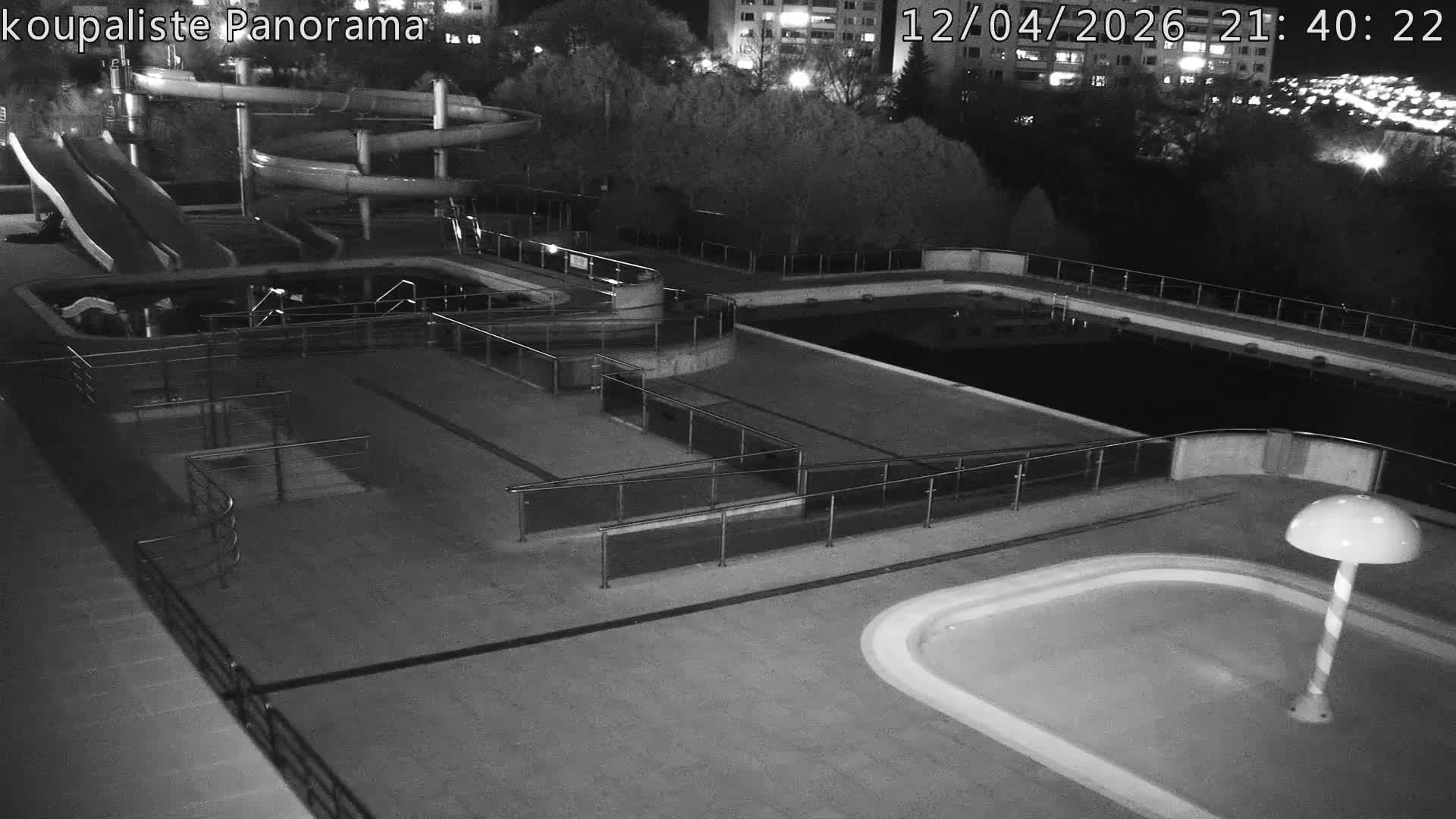 Zlín - Koupaliště Panorama Swimming Pool & Aquapark Live Cam - Zlin 5, Zlin, Czechia