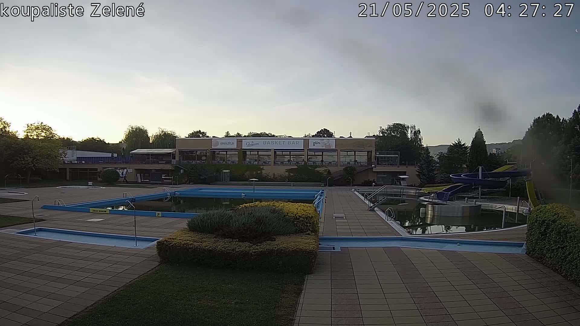 Zlín - Koupaliště Zelené Swimming Pool & Aquapark Live Cam - Zlin 1, Zlin, Czechia