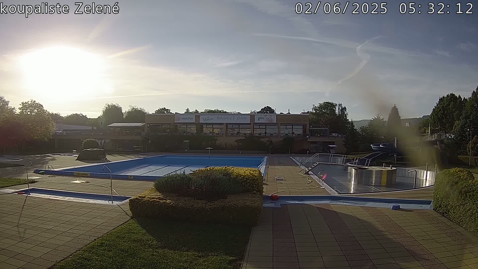 Zlín - Koupaliště Zelené Swimming Pool & Aquapark Live Cam - Zlin 1, Zlin, Czechia