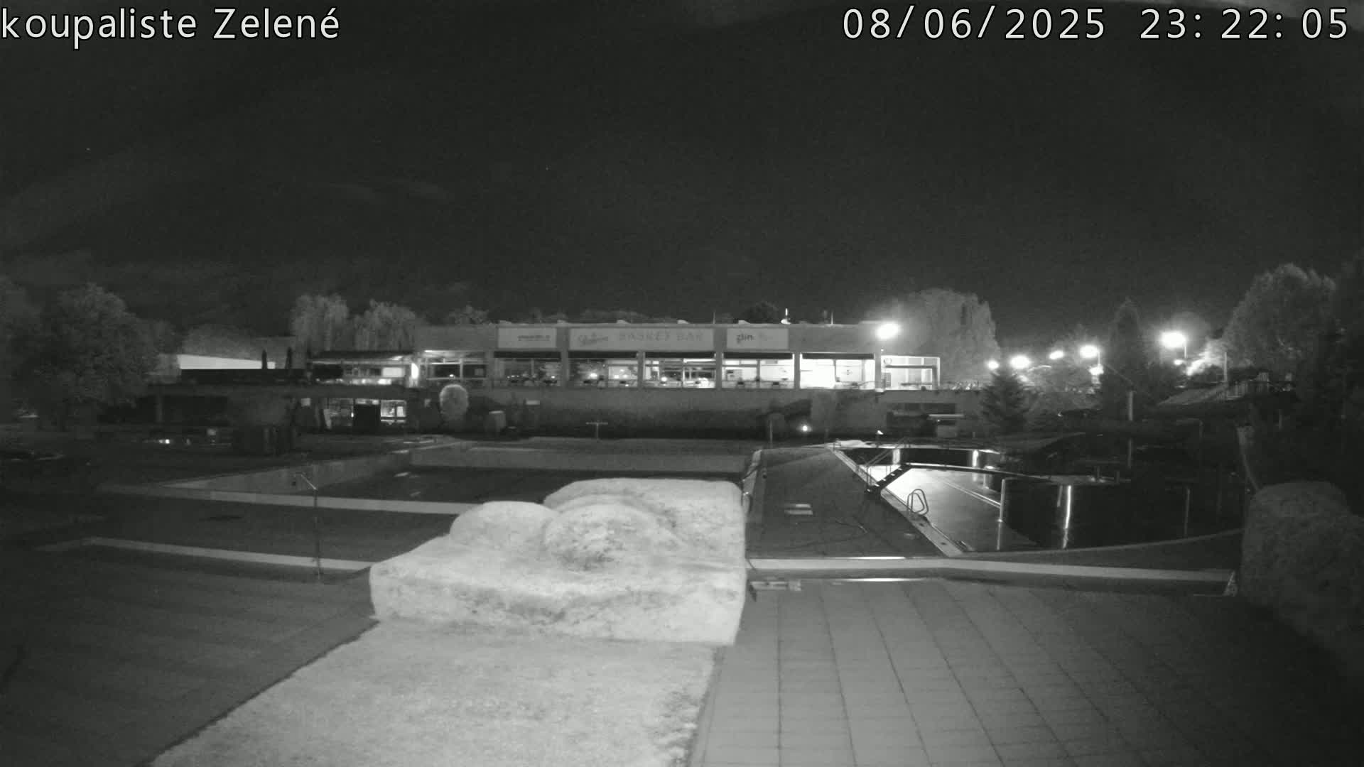 Zlín - Koupaliště Zelené Swimming Pool & Aquapark Live Cam - Zlin 1, Zlin, Czechia
