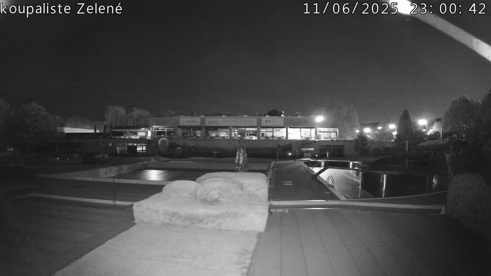 Zlín - Koupaliště Zelené Swimming Pool & Aquapark Live Cam - Zlin 1, Zlin, Czechia