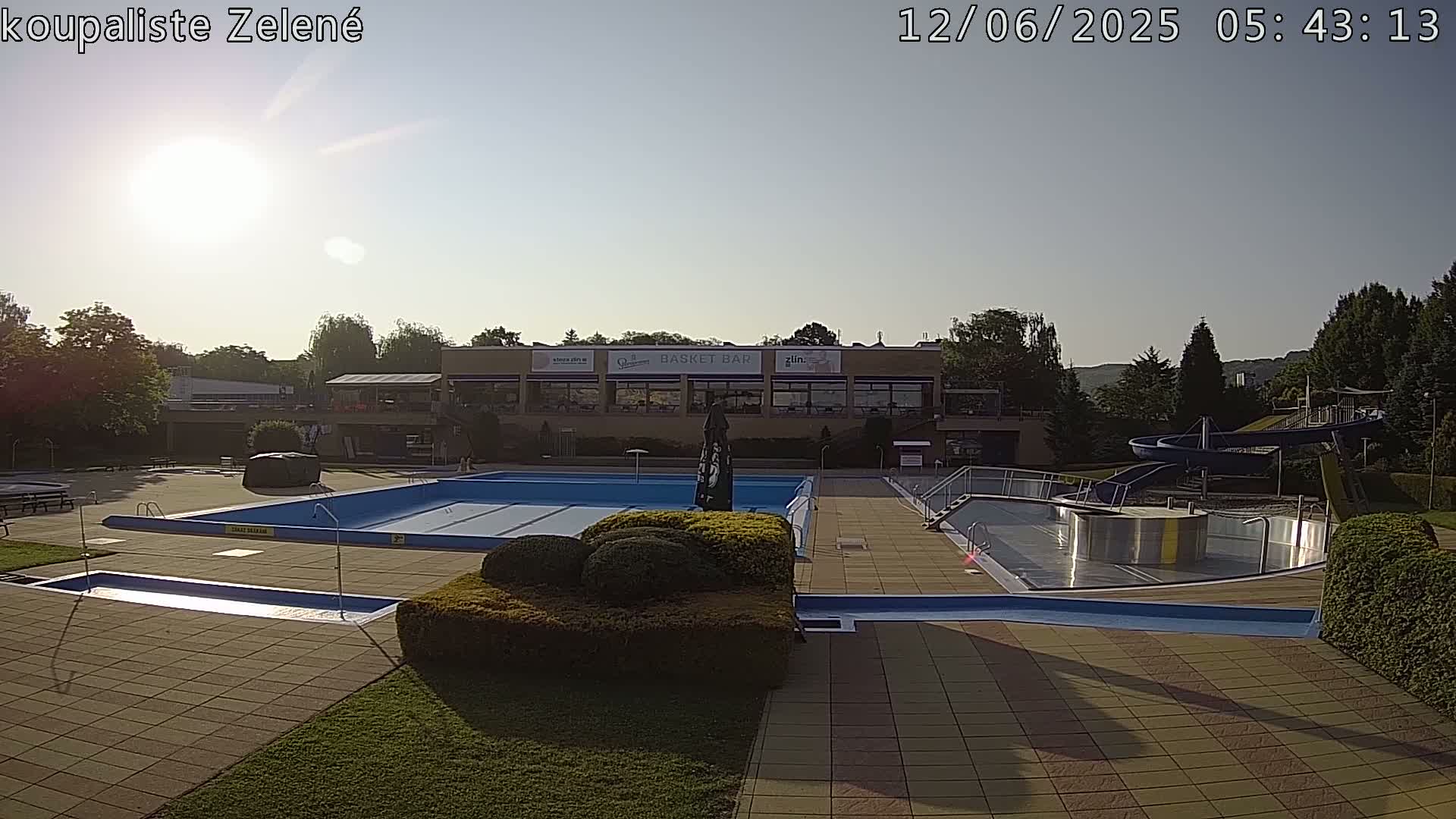 Zlín - Koupaliště Zelené Swimming Pool & Aquapark Live Cam - Zlin 1, Zlin, Czechia