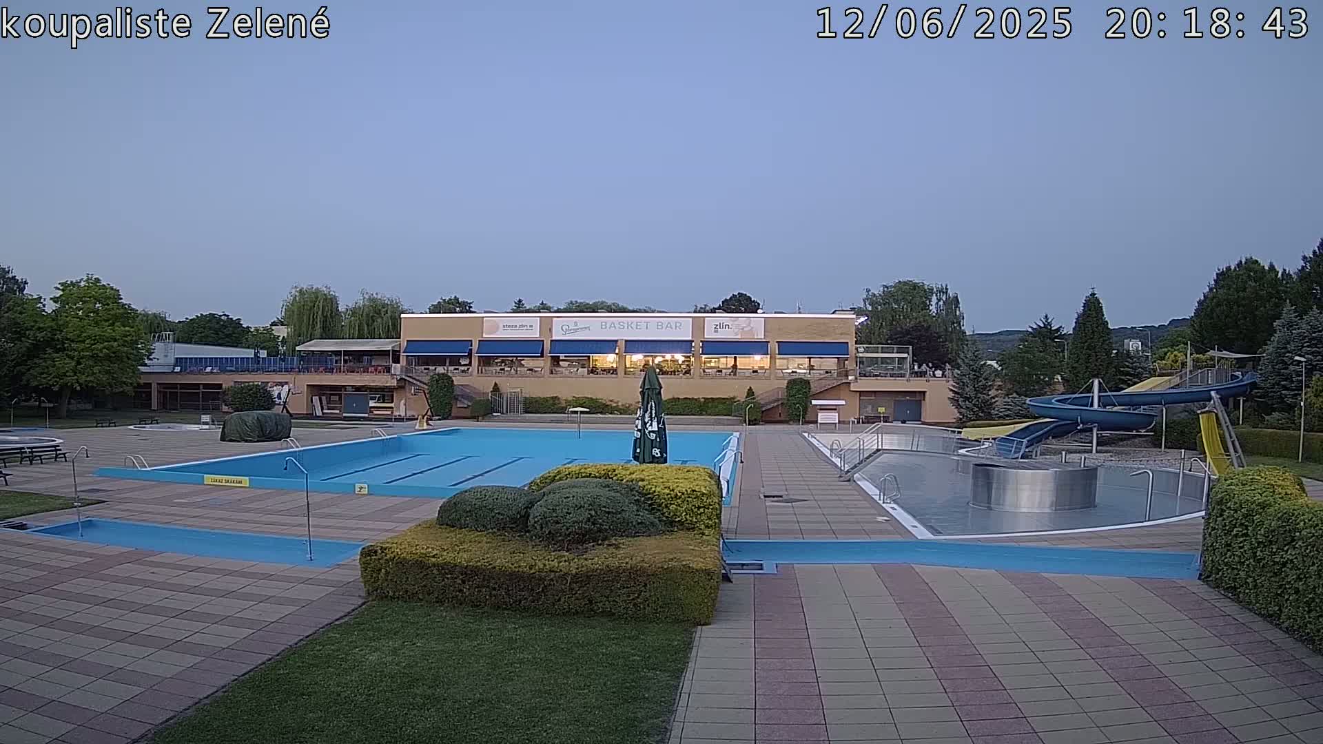 Zlín - Koupaliště Zelené Swimming Pool & Aquapark Live Cam - Zlin 1, Zlin, Czechia