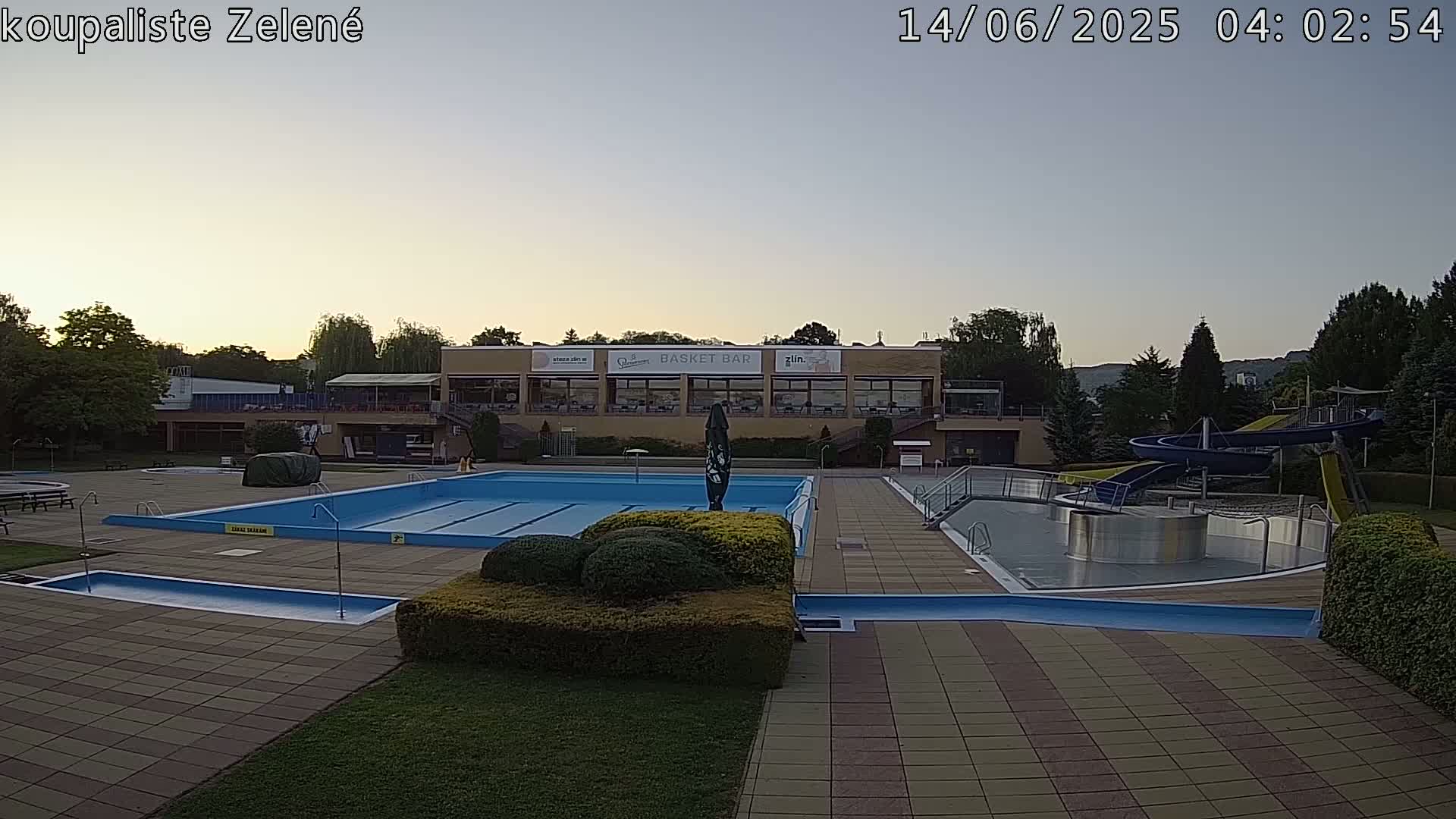 Zlín - Koupaliště Zelené Swimming Pool & Aquapark Live Cam - Zlin 1, Zlin, Czechia