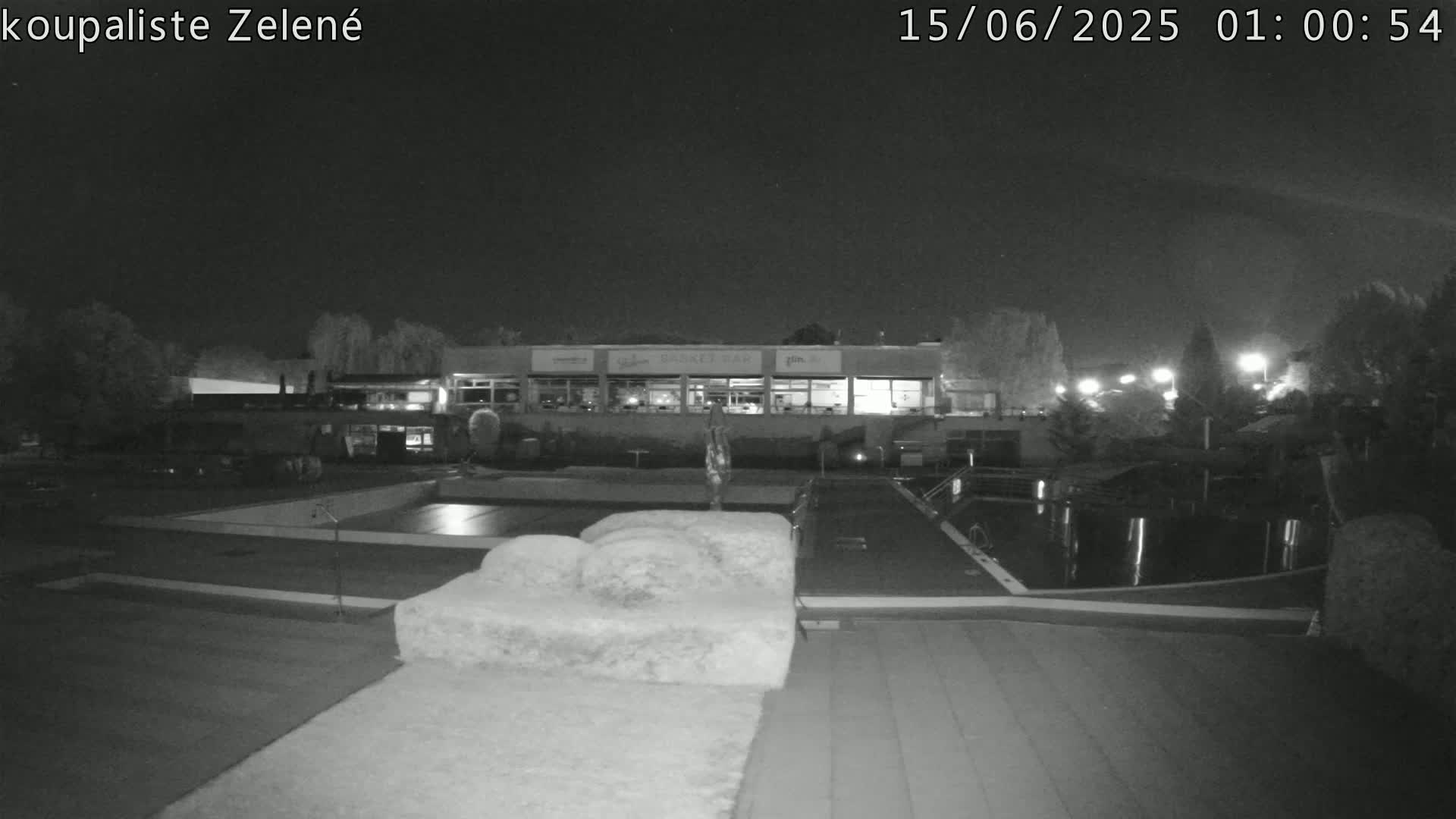 Zlín - Koupaliště Zelené Swimming Pool & Aquapark Live Cam - Zlin 1, Zlin, Czechia