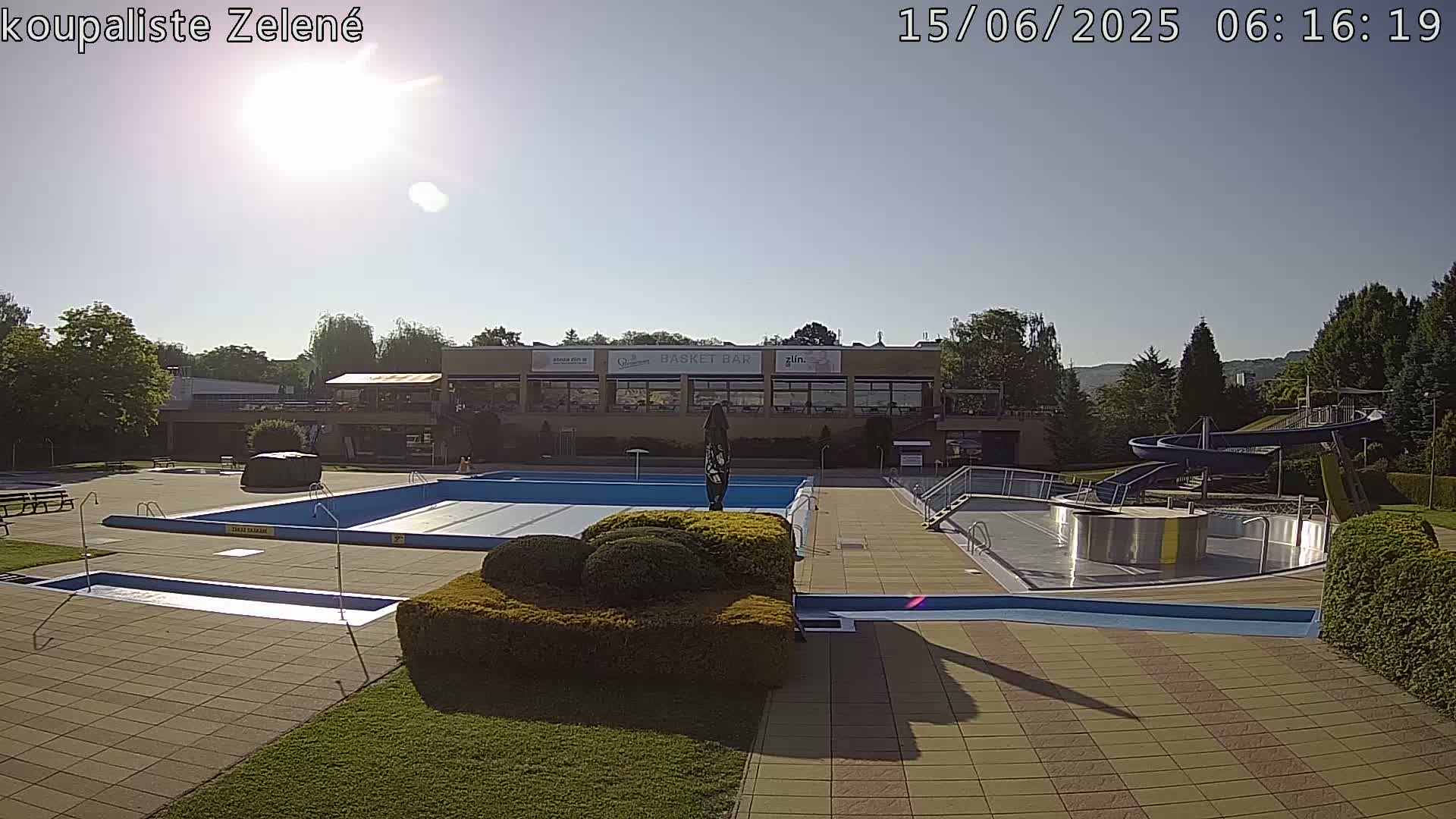 Zlín - Koupaliště Zelené Swimming Pool & Aquapark Live Cam - Zlin 1, Zlin, Czechia
