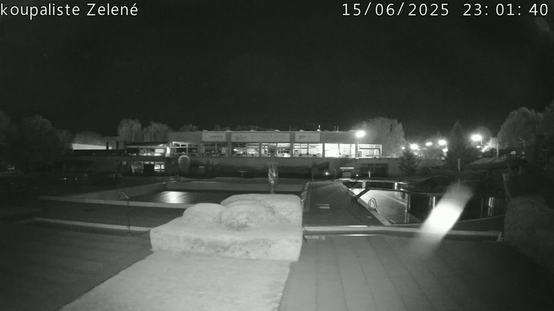 Zlín - Koupaliště Zelené Swimming Pool & Aquapark Live Cam - Zlin 1, Zlin, Czechia