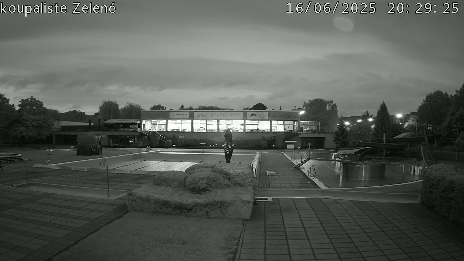 Zlín - Koupaliště Zelené Swimming Pool & Aquapark Live Cam - Zlin 1, Zlin, Czechia
