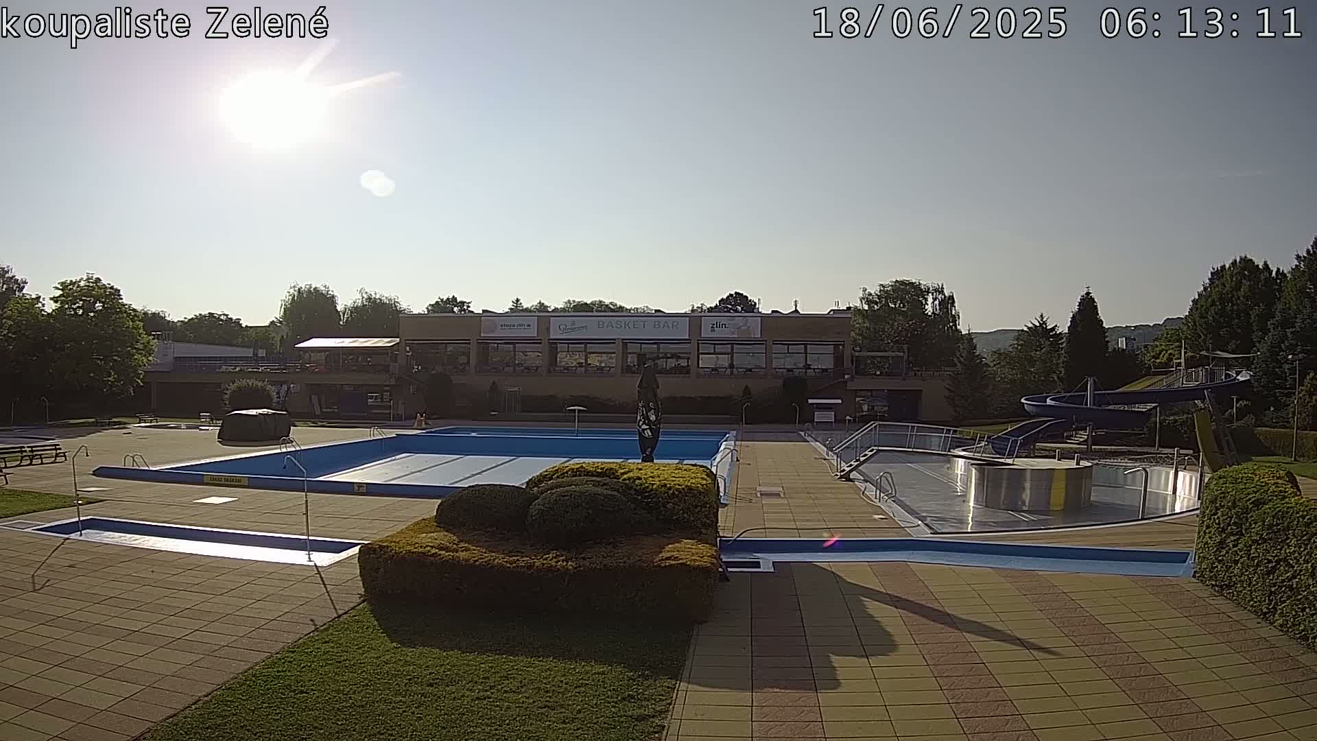 Zlín - Koupaliště Zelené Swimming Pool & Aquapark Live Cam - Zlin 1, Zlin, Czechia