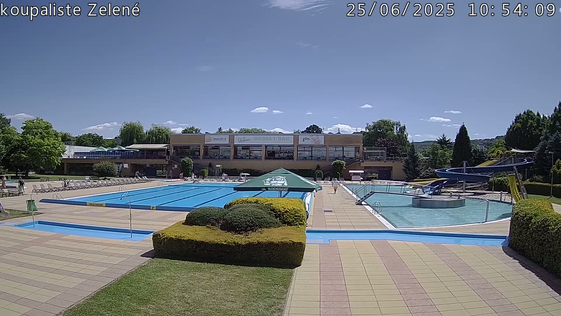 Zlín - Koupaliště Zelené Swimming Pool & Aquapark Live Cam - Zlin 1, Zlin, Czechia