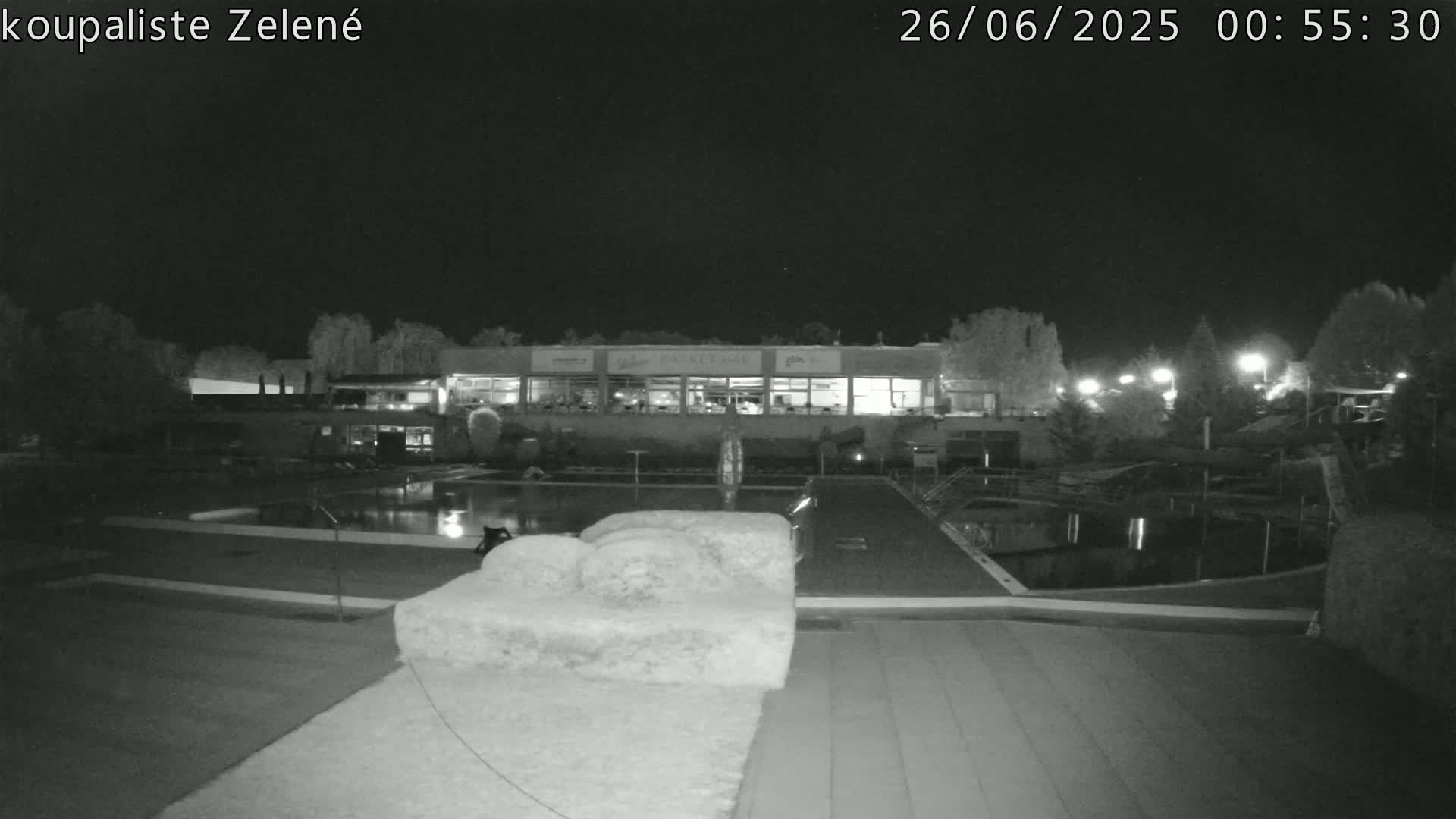 Zlín - Koupaliště Zelené Swimming Pool & Aquapark Live Cam - Zlin 1, Zlin, Czechia