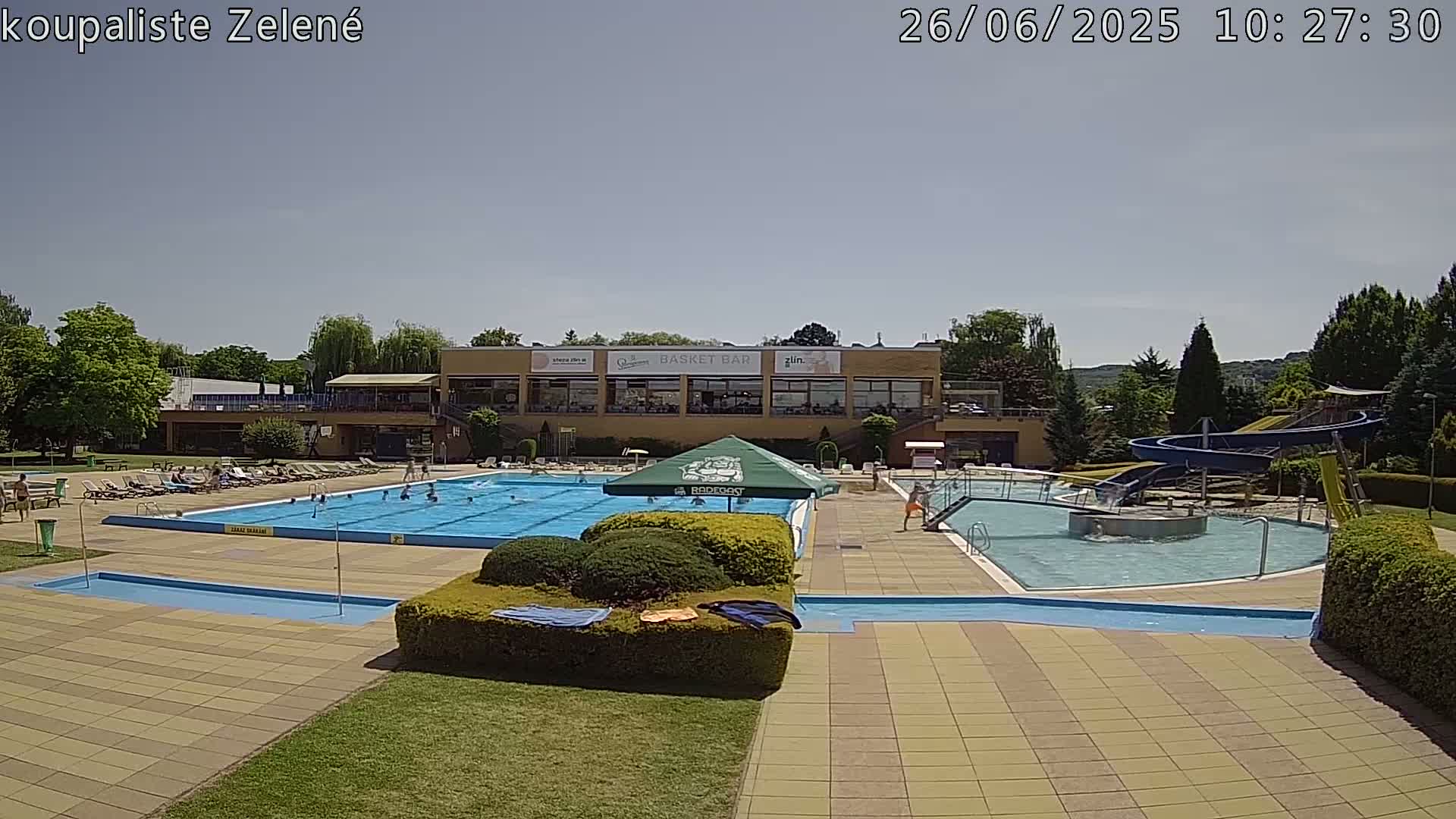 Zlín - Koupaliště Zelené Swimming Pool & Aquapark Live Cam - Zlin 1, Zlin, Czechia