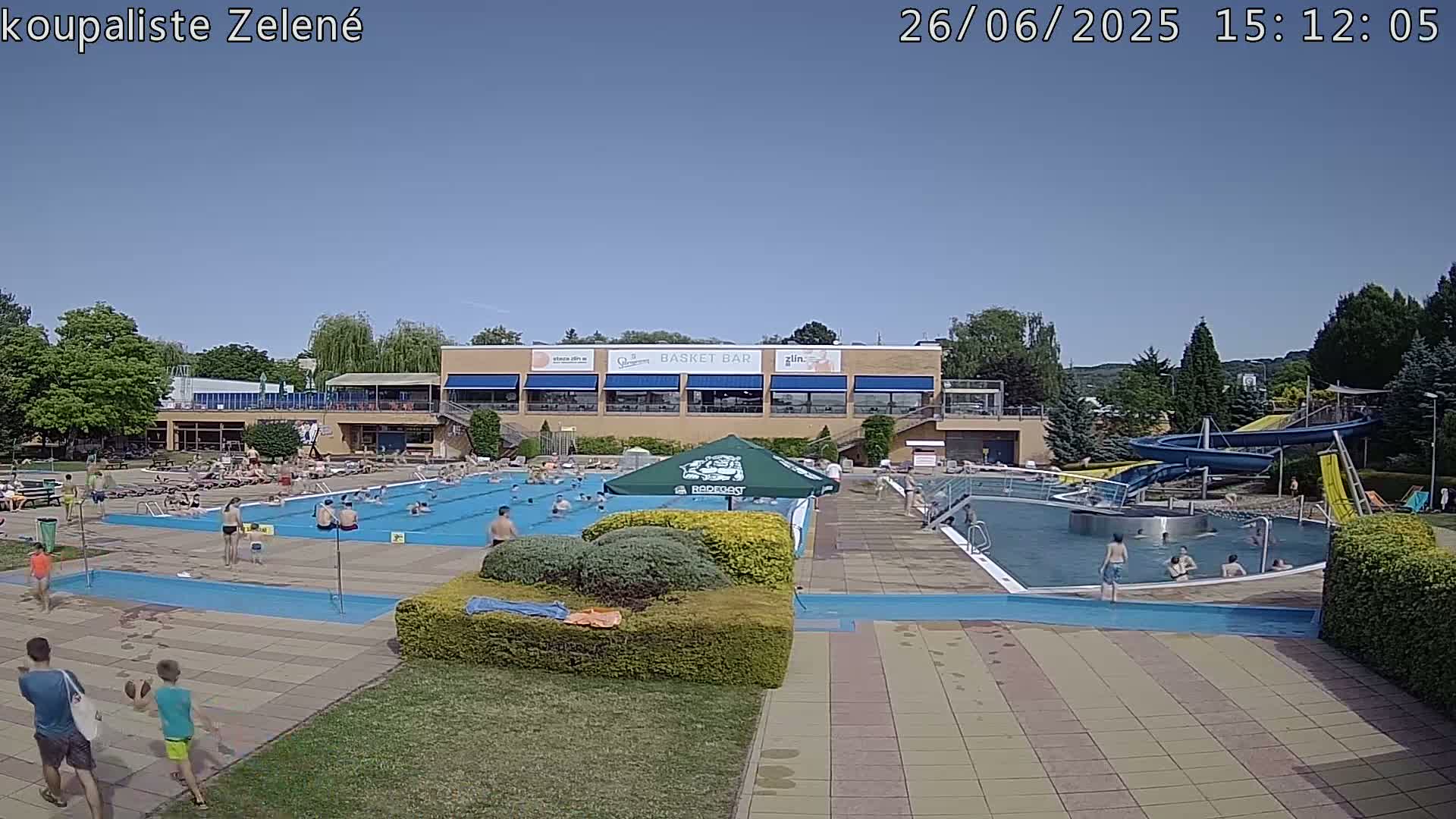 Zlín - Koupaliště Zelené Swimming Pool & Aquapark Live Cam - Zlin 1, Zlin, Czechia