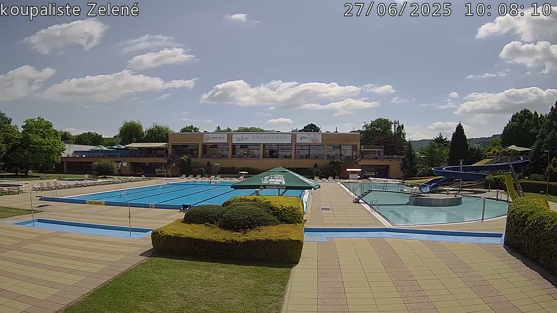 Zlín - Koupaliště Zelené Swimming Pool & Aquapark Live Cam - Zlin 1, Zlin, Czechia