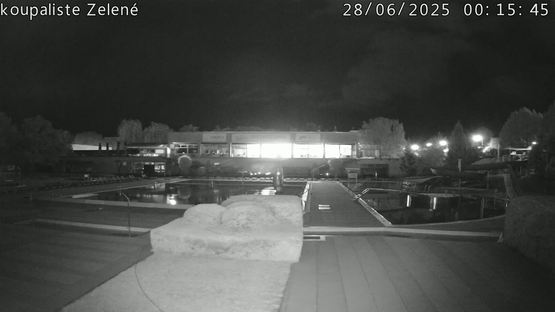 Zlín - Koupaliště Zelené Swimming Pool & Aquapark Live Cam - Zlin 1, Zlin, Czechia