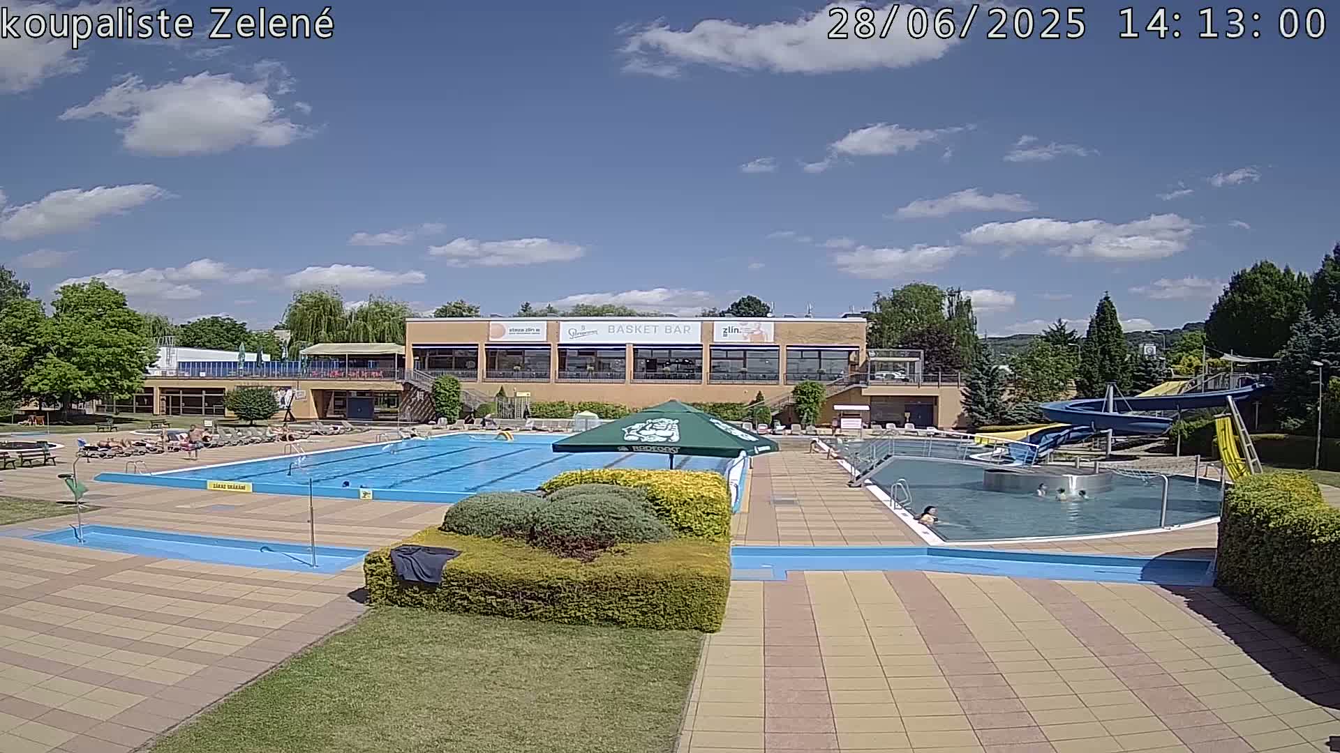 Zlín - Koupaliště Zelené Swimming Pool & Aquapark Live Cam - Zlin 1, Zlin, Czechia