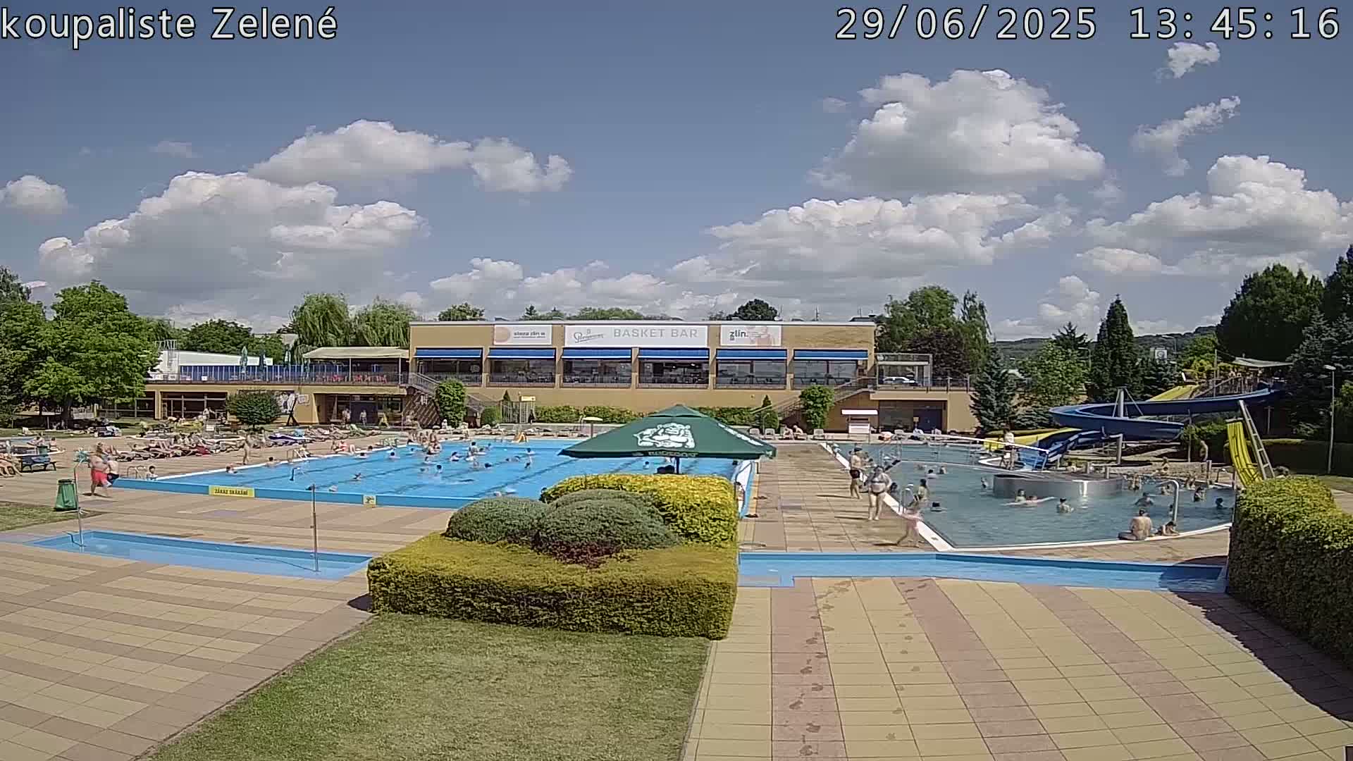 Zlín - Koupaliště Zelené Swimming Pool & Aquapark Live Cam - Zlin 1, Zlin, Czechia