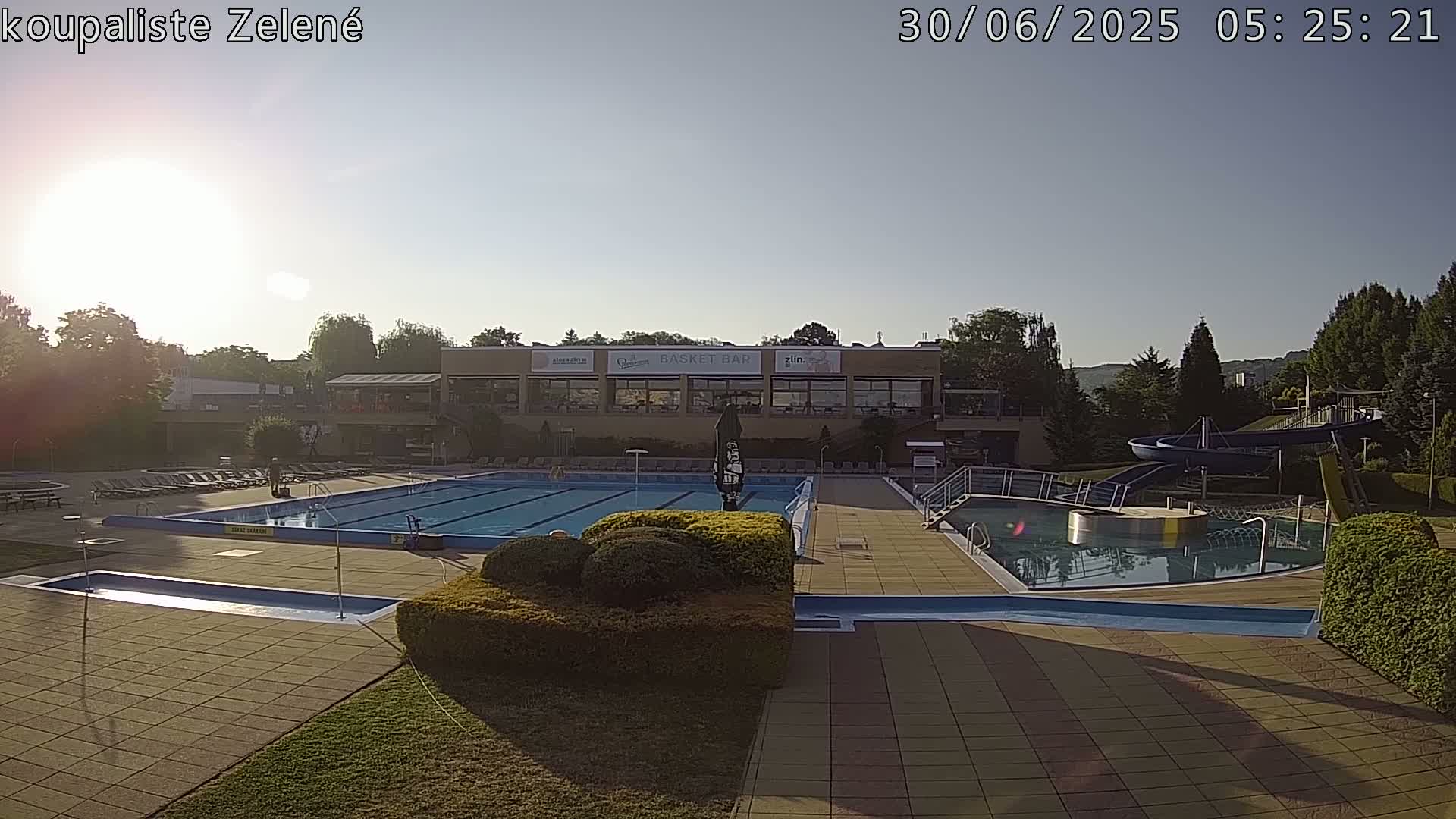 Zlín - Koupaliště Zelené Swimming Pool & Aquapark Live Cam - Zlin 1, Zlin, Czechia