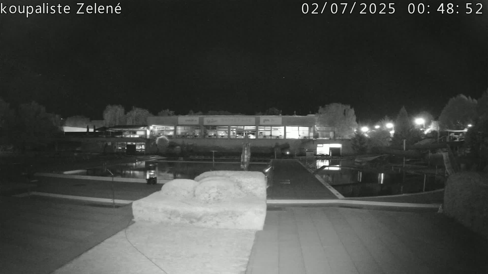 Zlín - Koupaliště Zelené Swimming Pool & Aquapark Live Cam - Zlin 1, Zlin, Czechia