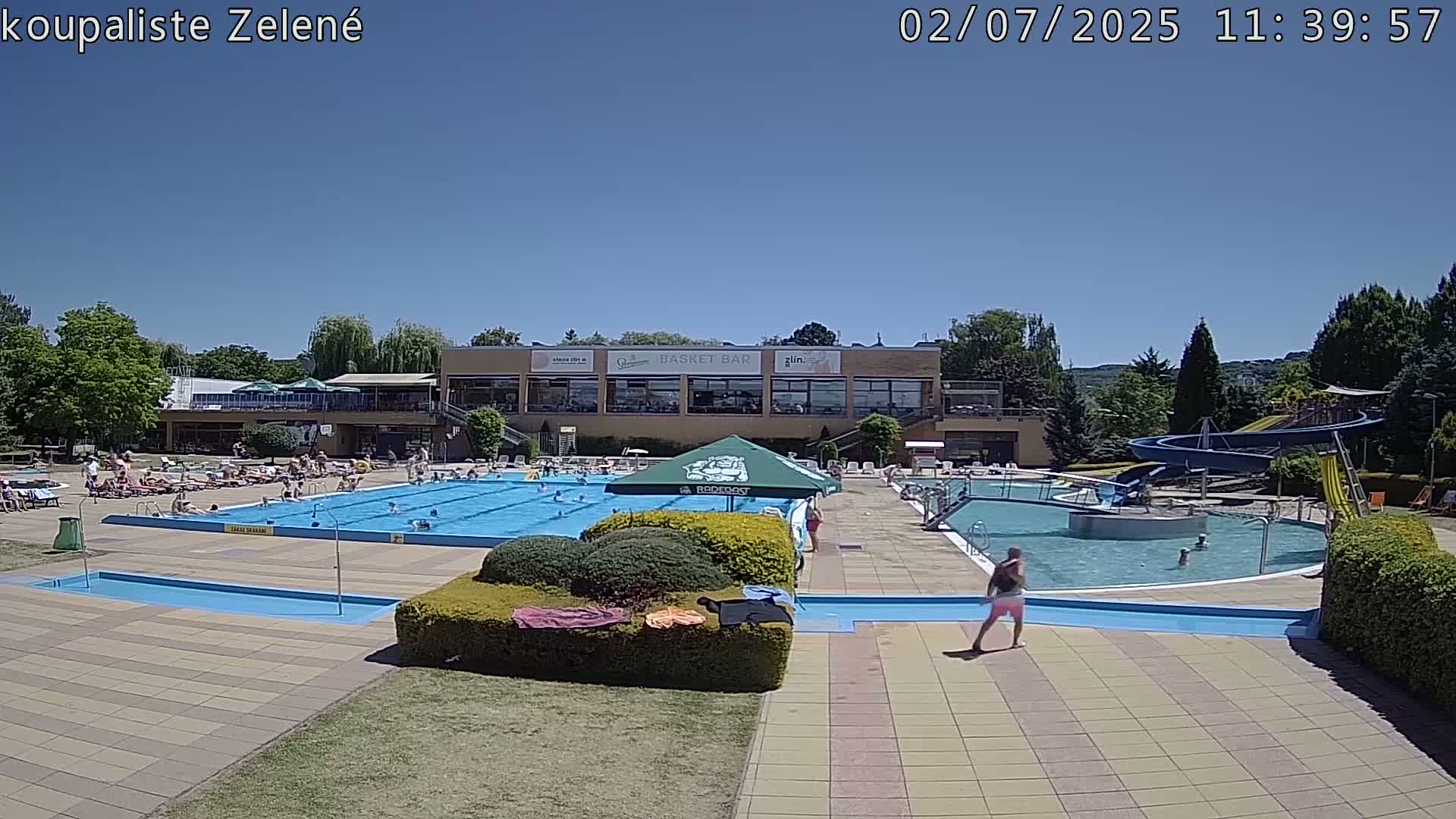 Zlín - Koupaliště Zelené Swimming Pool & Aquapark Live Cam - Zlin 1, Zlin, Czechia