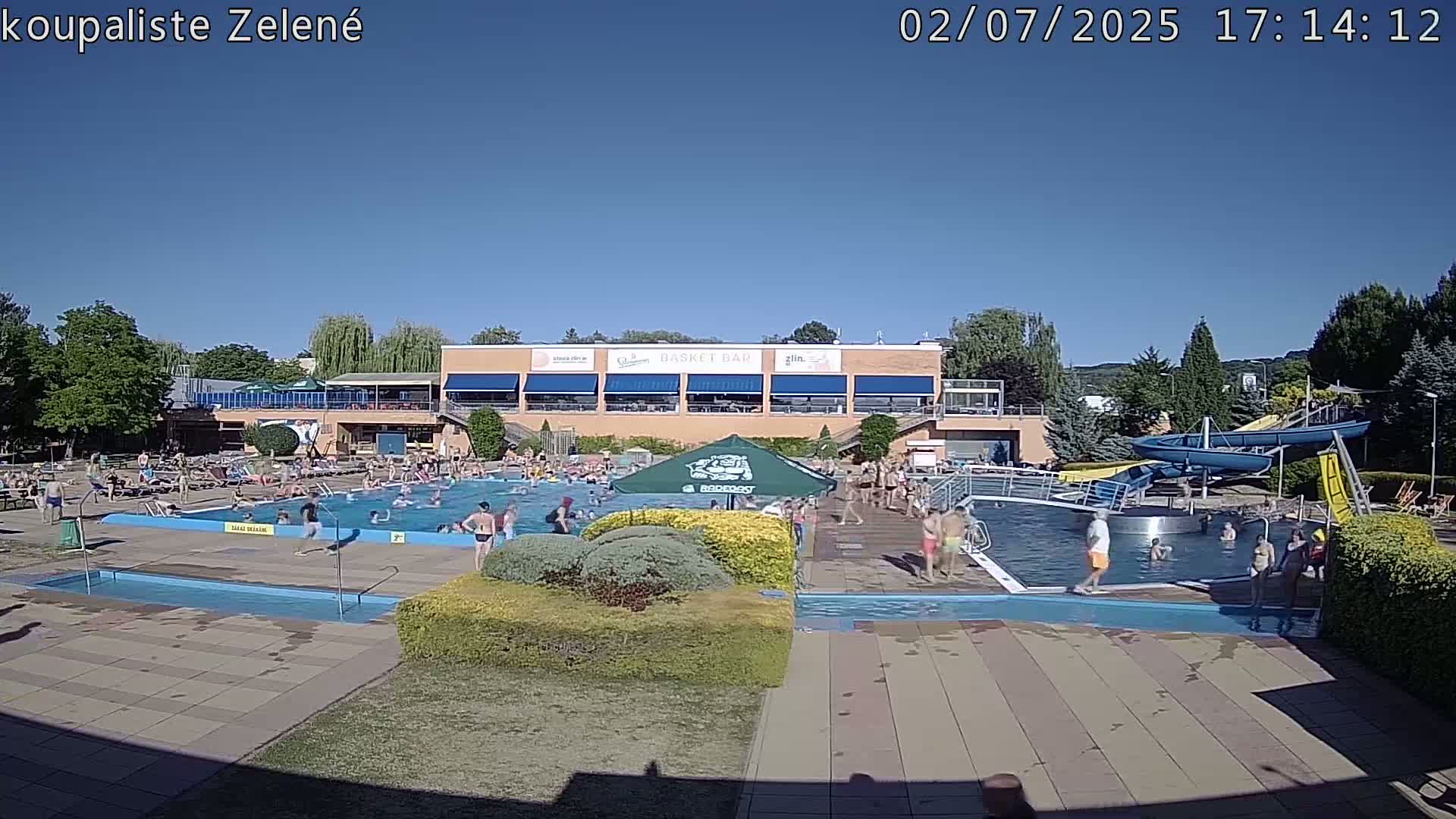 Zlín - Koupaliště Zelené Swimming Pool & Aquapark Live Cam - Zlin 1, Zlin, Czechia